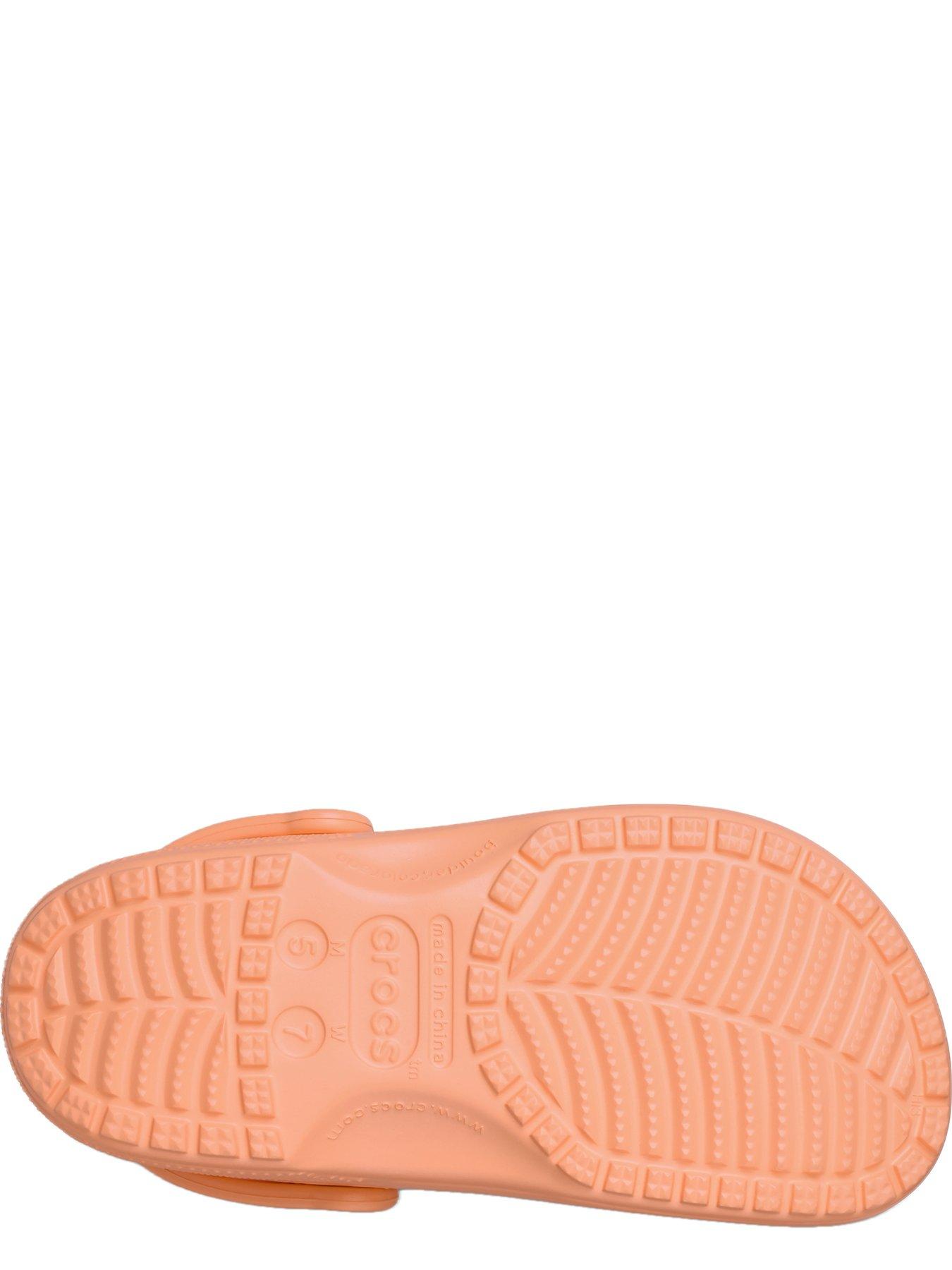 crocs-classic-clog-electric-sunstone-orangedetail