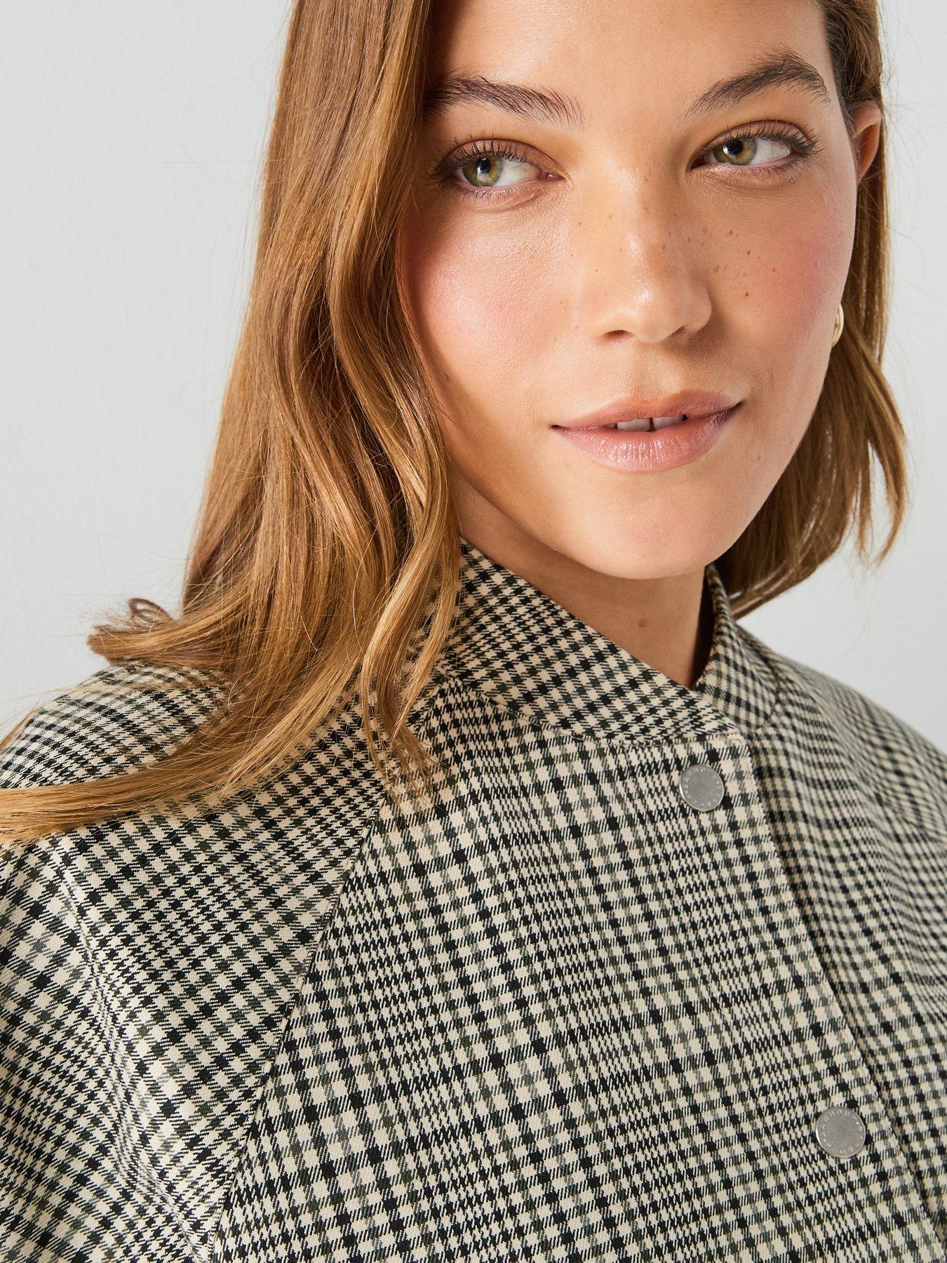 Image 4 of 7 of Barbour Leyburn Check Showerproof Bomber Jacket - Green