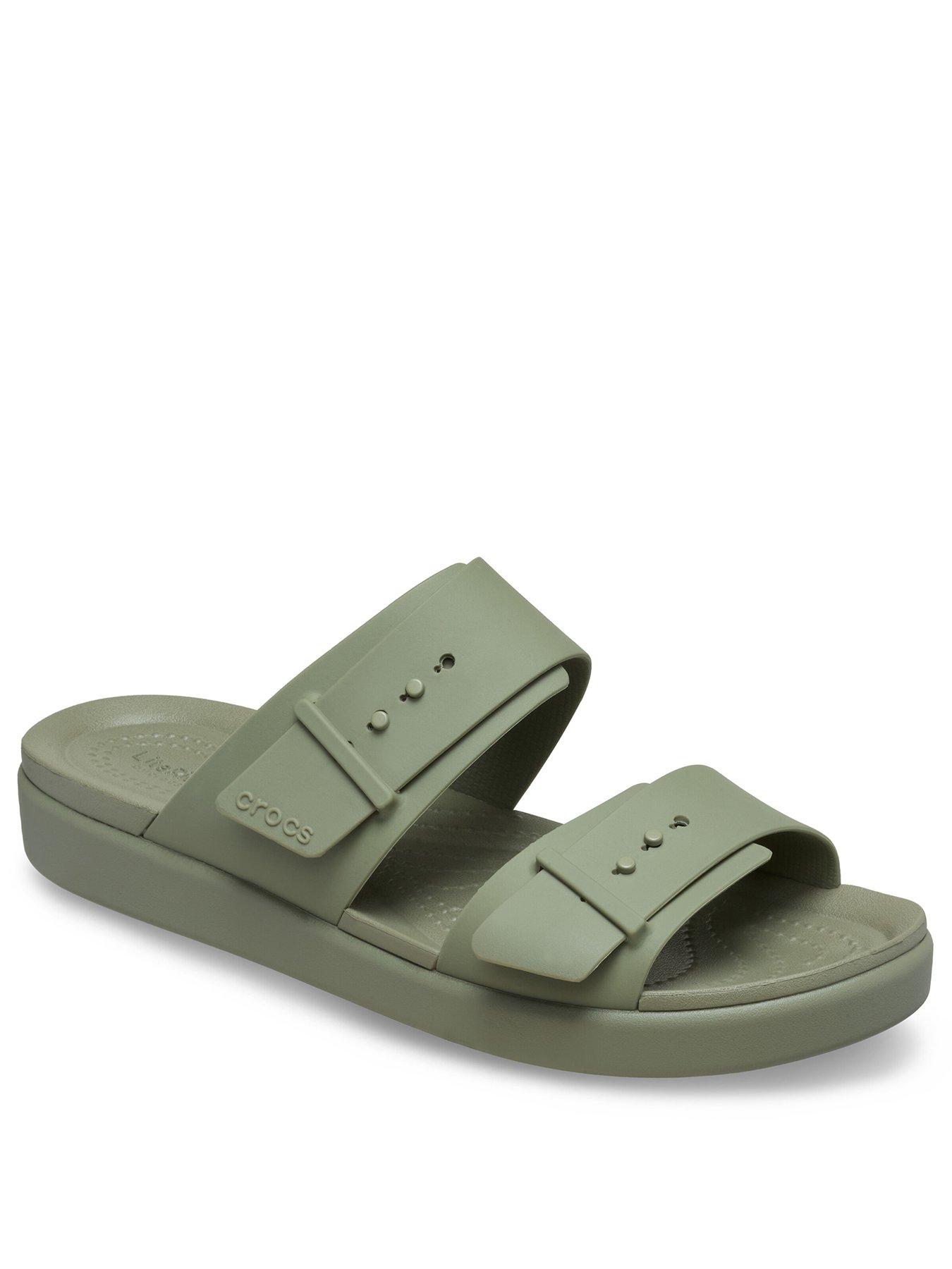 crocs-brooklyn-buckle-low-low-sandal-cargostillFront