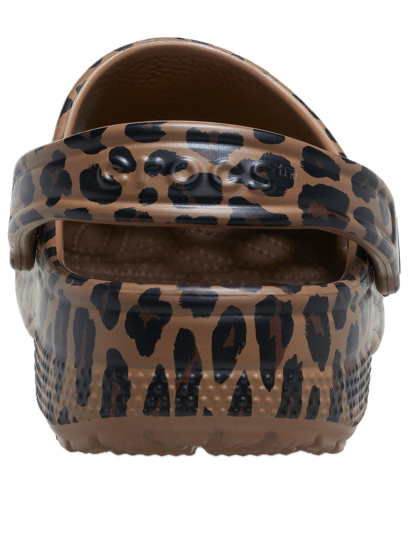 crocs-classic-animal-clog-almond-tintleopardback