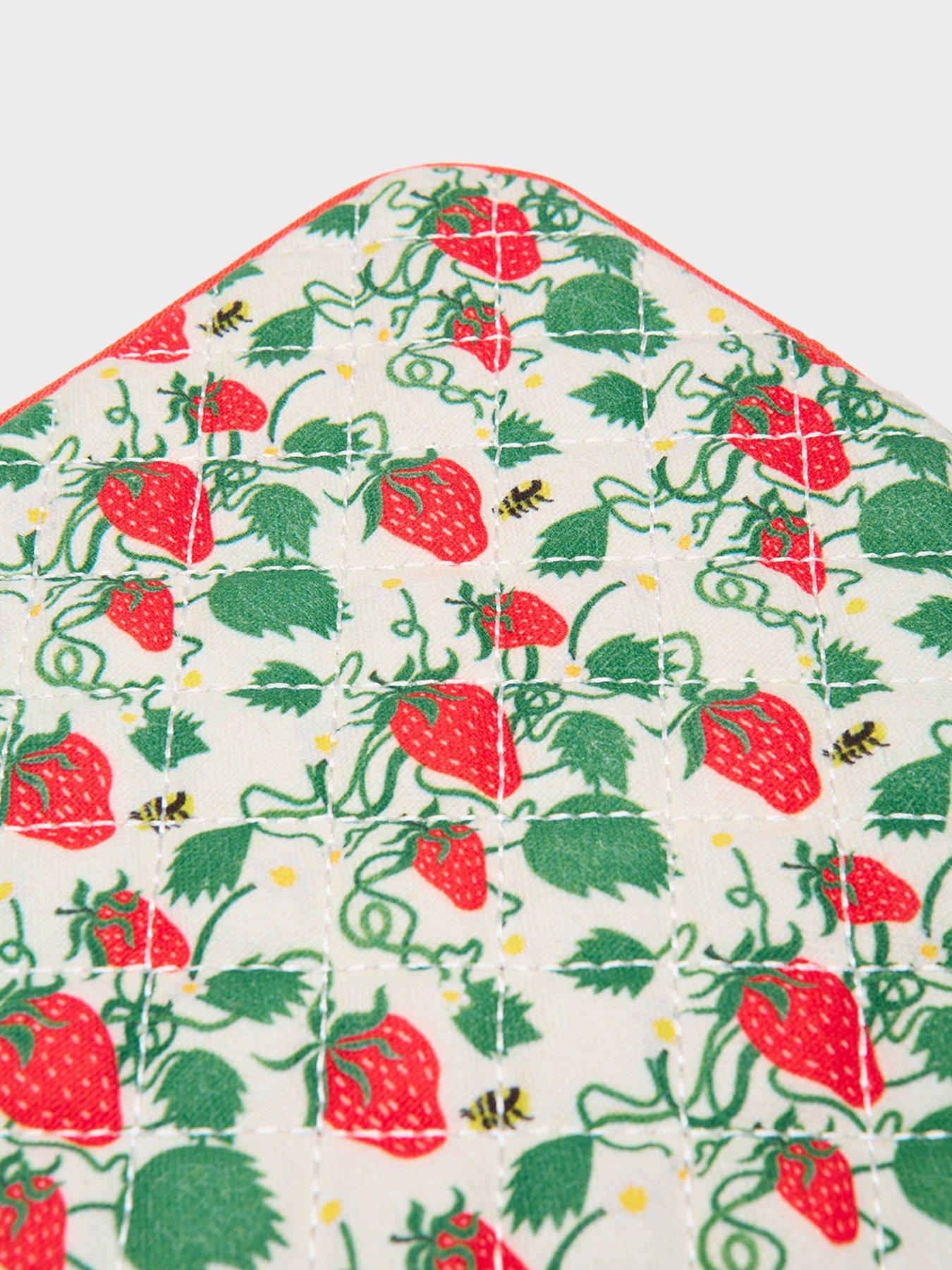 fenella-smith-laptop-snug-strawberry-daze-13back