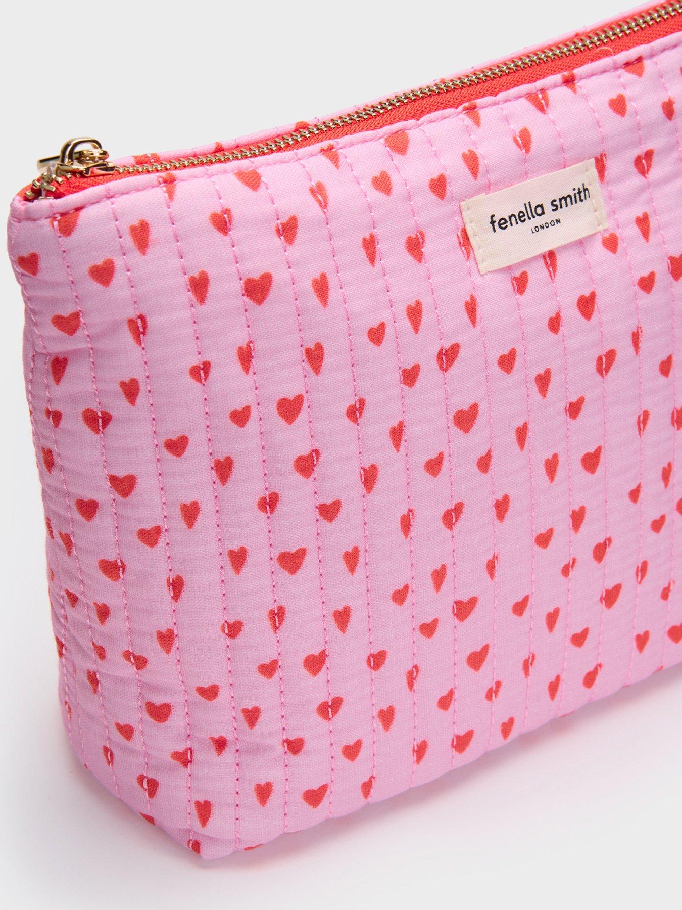 fenella-smith-lola-washbag-fenella-loveoutfit