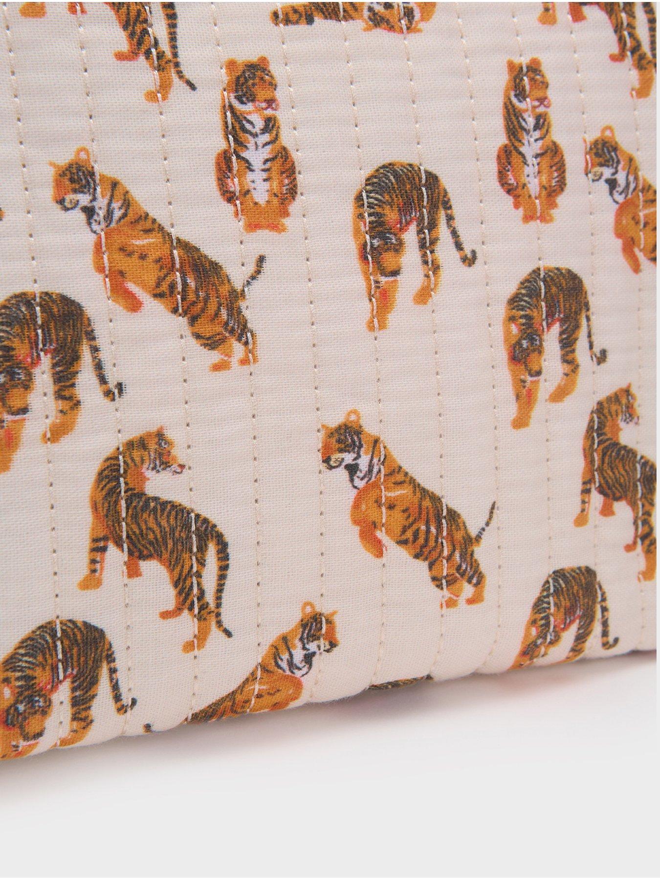 fenella-smith-lola-washbag-tiger-leapoutfit