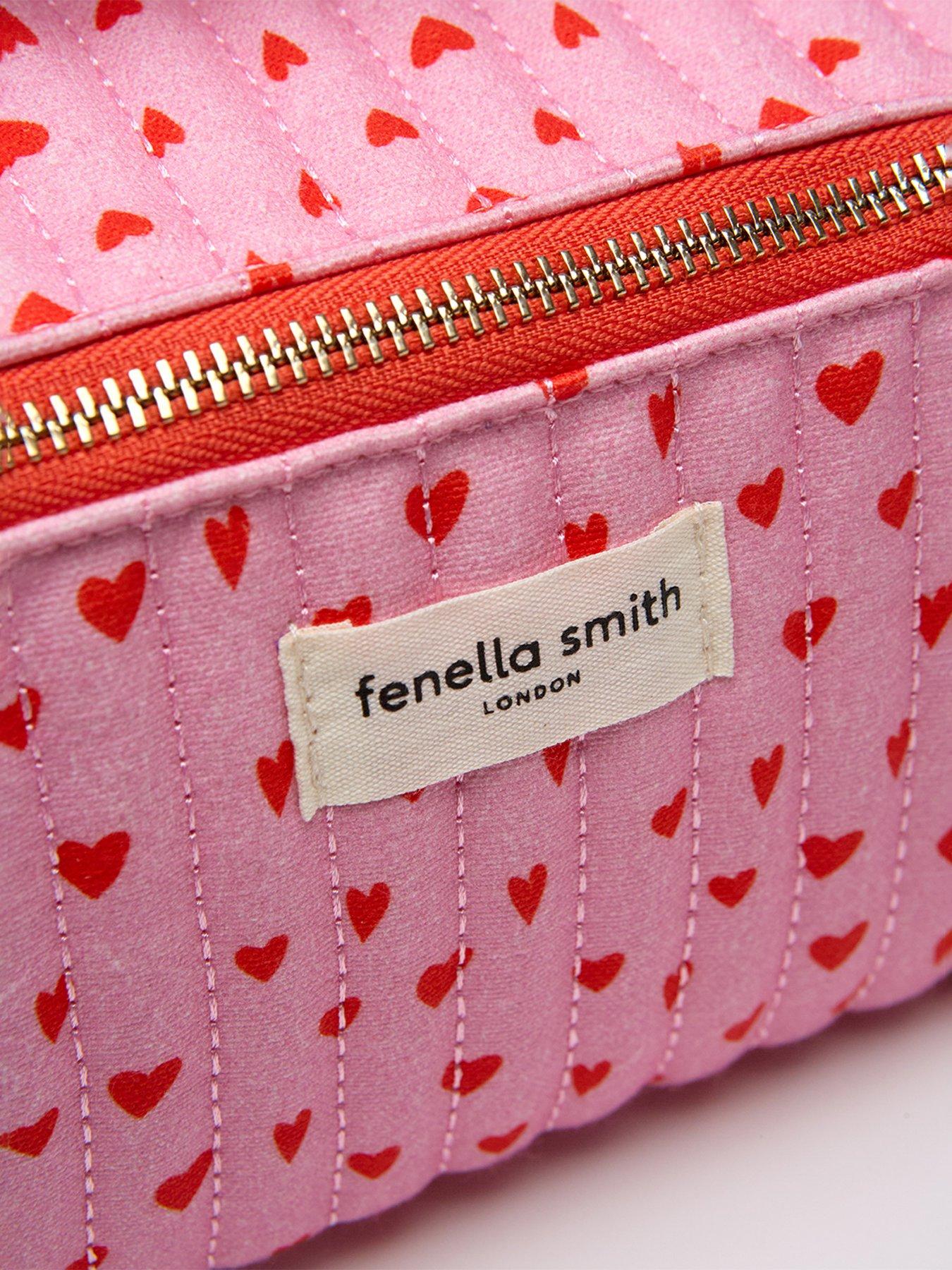 fenella-smith-ella-flat-lay-case-fenella-loveoutfit