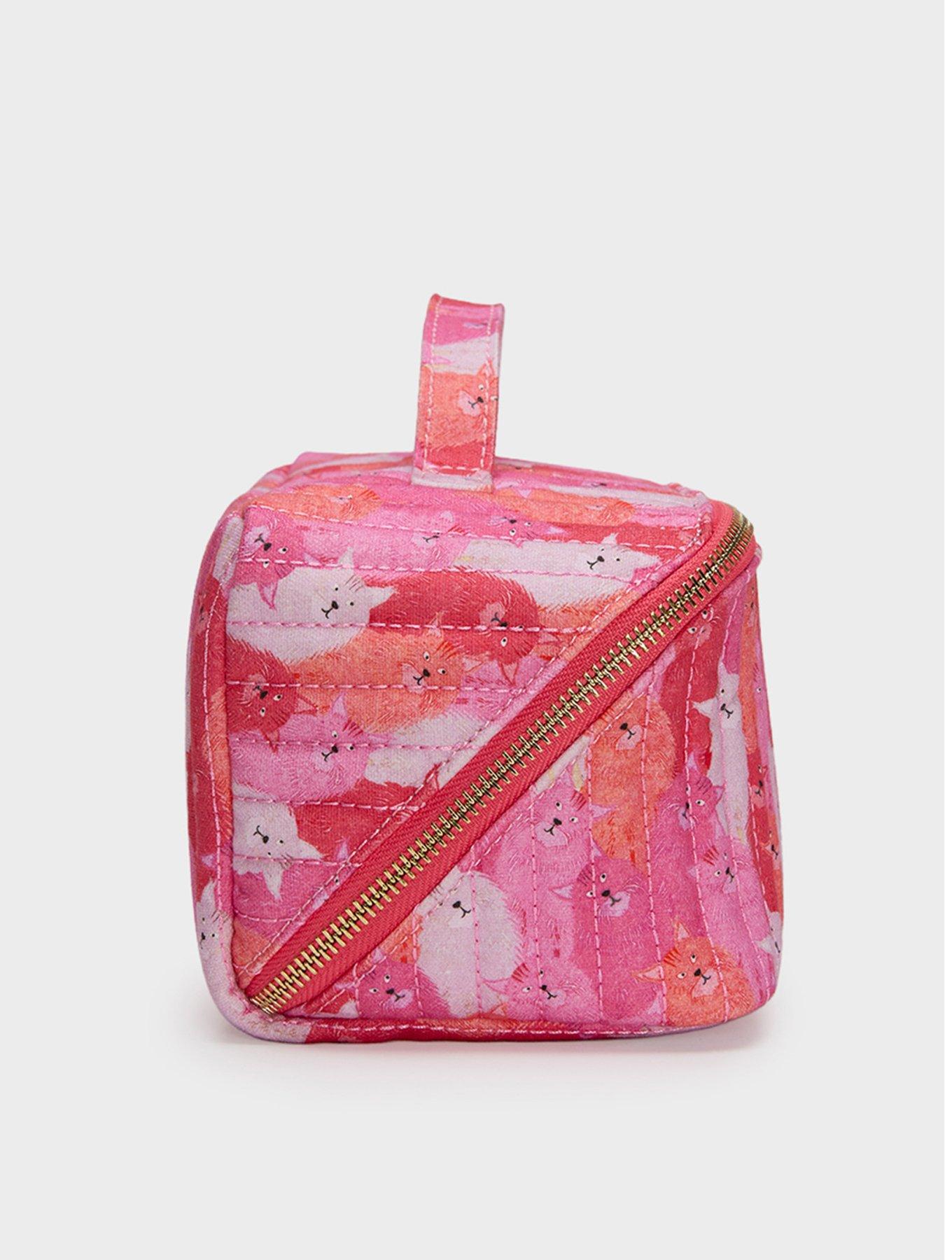fenella-smith-ella-flat-lay-case-crazy-catsback