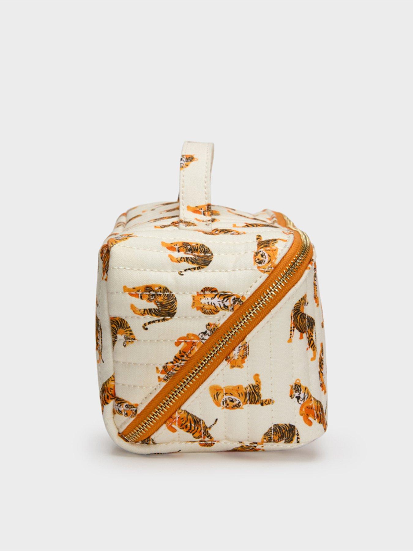 fenella-smith-ella-flat-lay-case-tiger-leapback