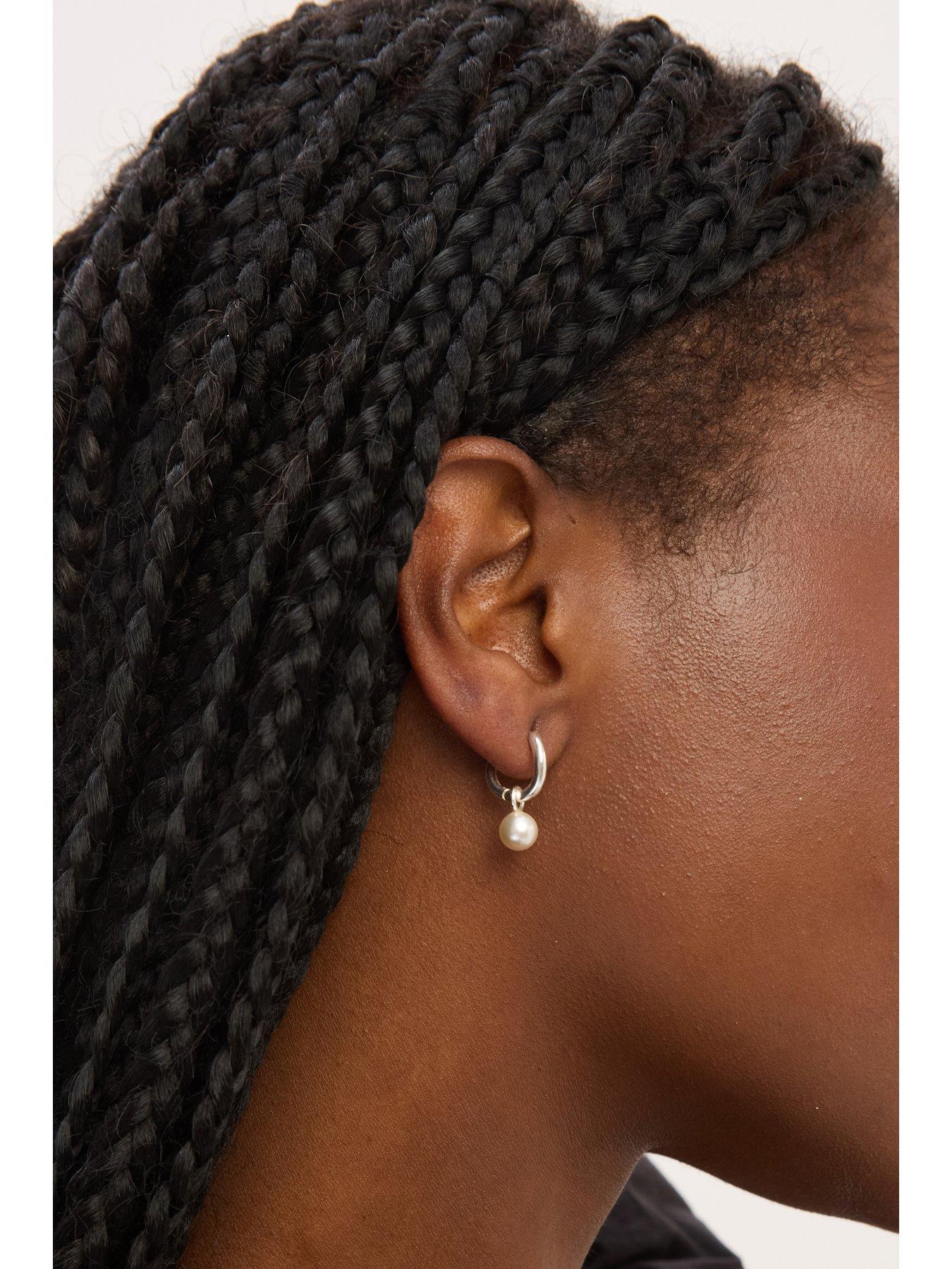 jon-richard-simply-silver-sterling-silver-925-polished-and-pearl-fluid-charm-hoop-earringsstillFront