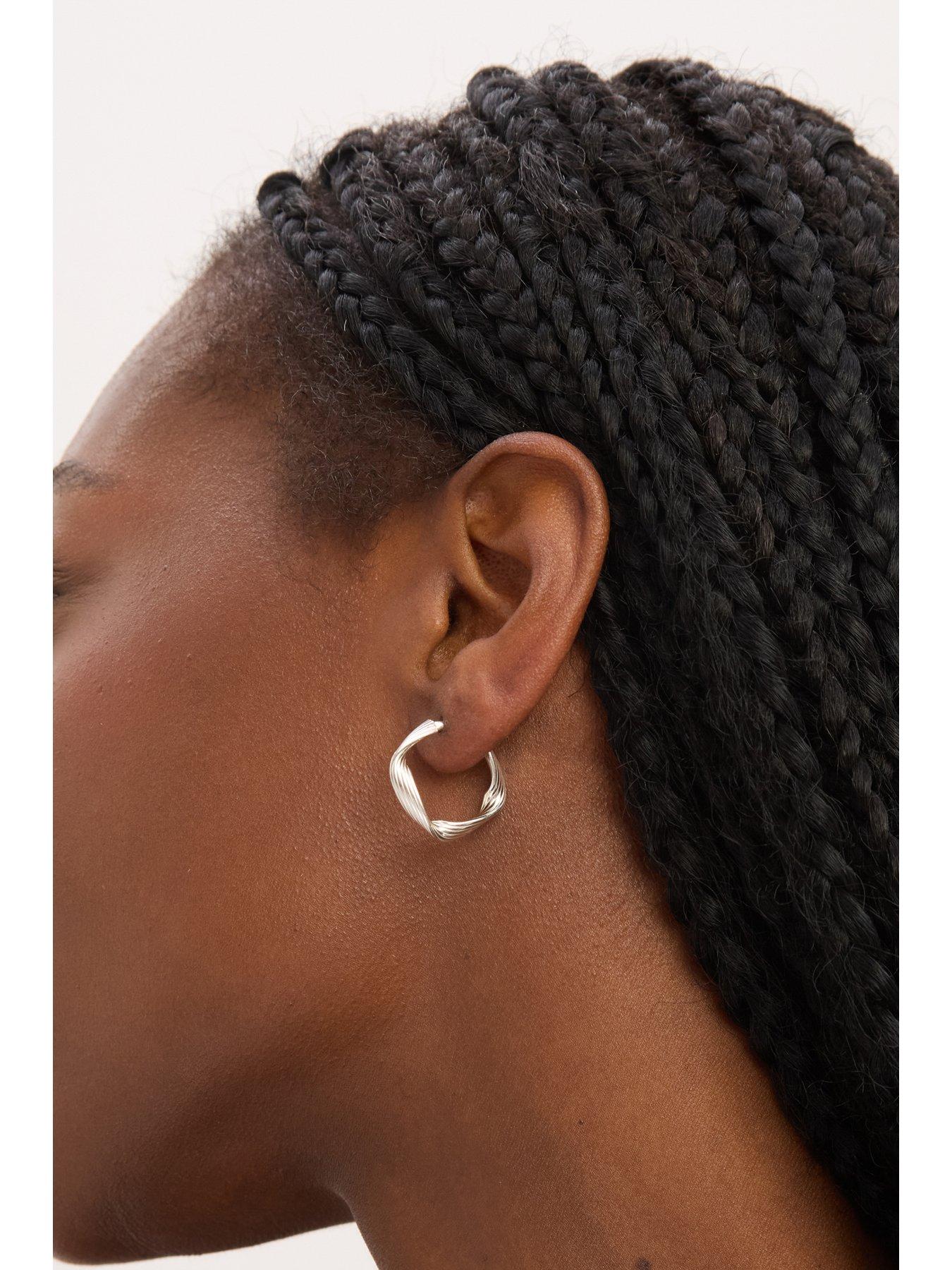Image 2 of 3 of Jon Richard Simply Silver Sterling Silver 925 Polished Soft Diamond Cut Twist Hoop Earrings