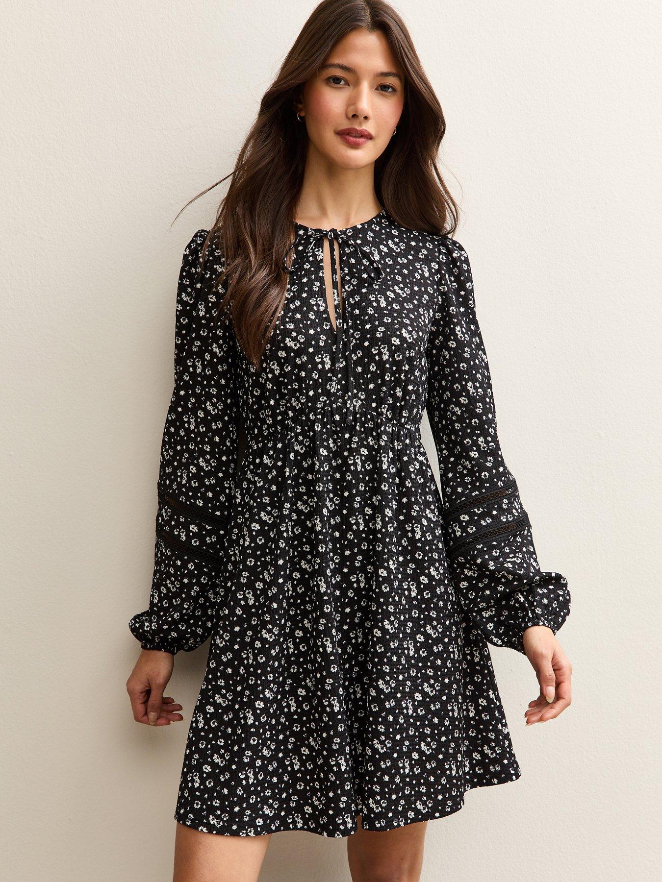 New Look Floral Crinkle Lace Detail Mini Dress - Black