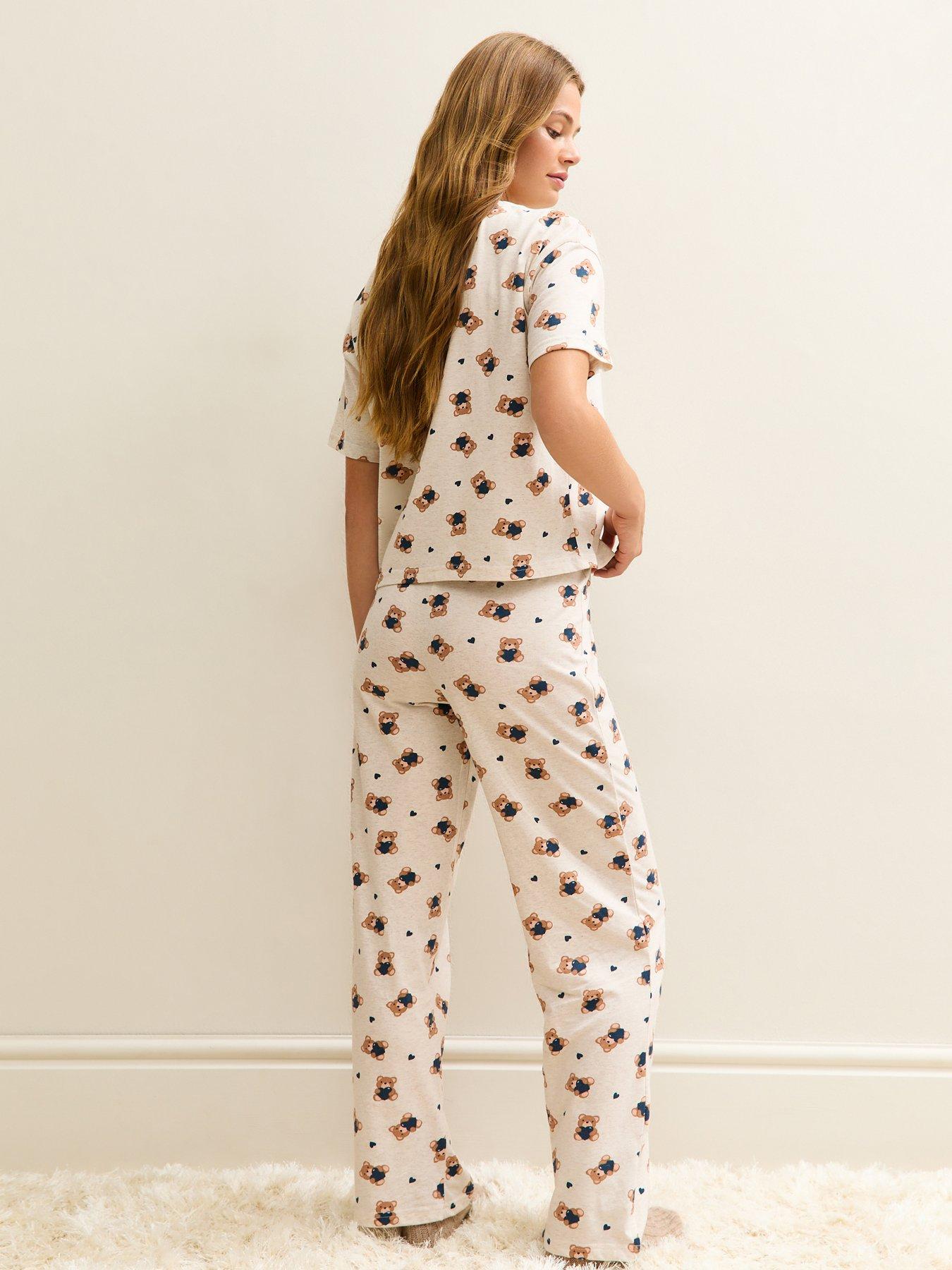 new-look-cream-teddy-pattern-short-sleeve-top-and-trouser-pyjama-setstillFront