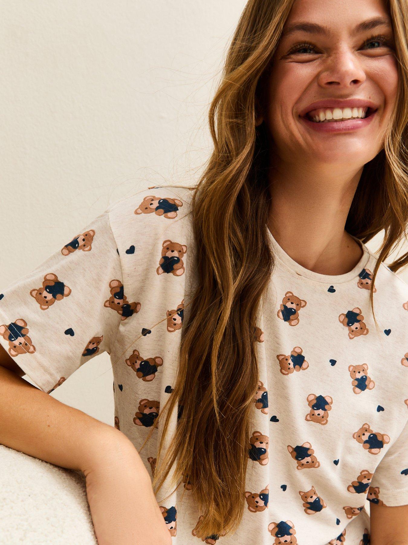 new-look-cream-teddy-pattern-short-sleeve-top-and-trouser-pyjama-setdetail