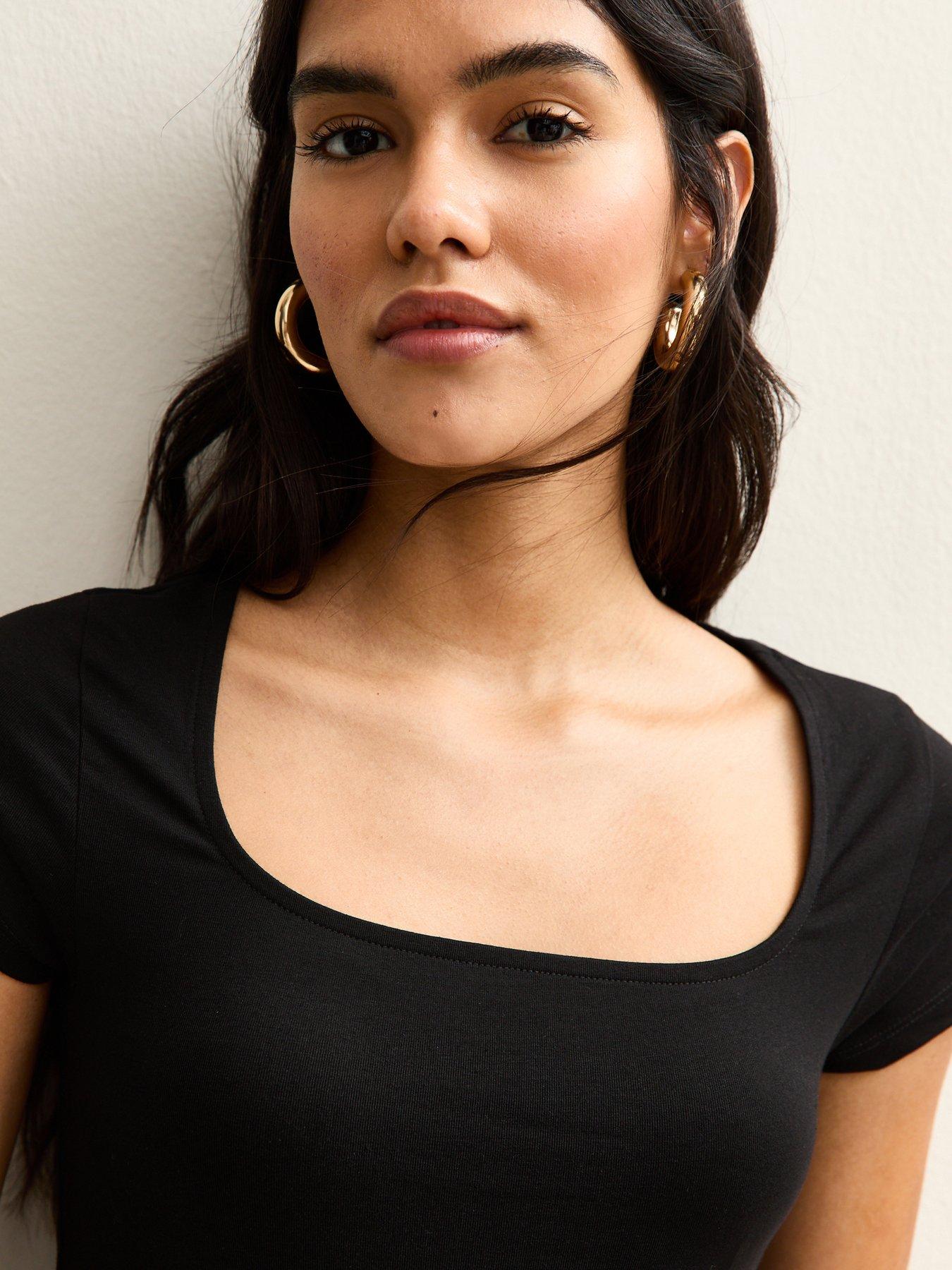 new-look-black-square-neck-t-shirtoutfit