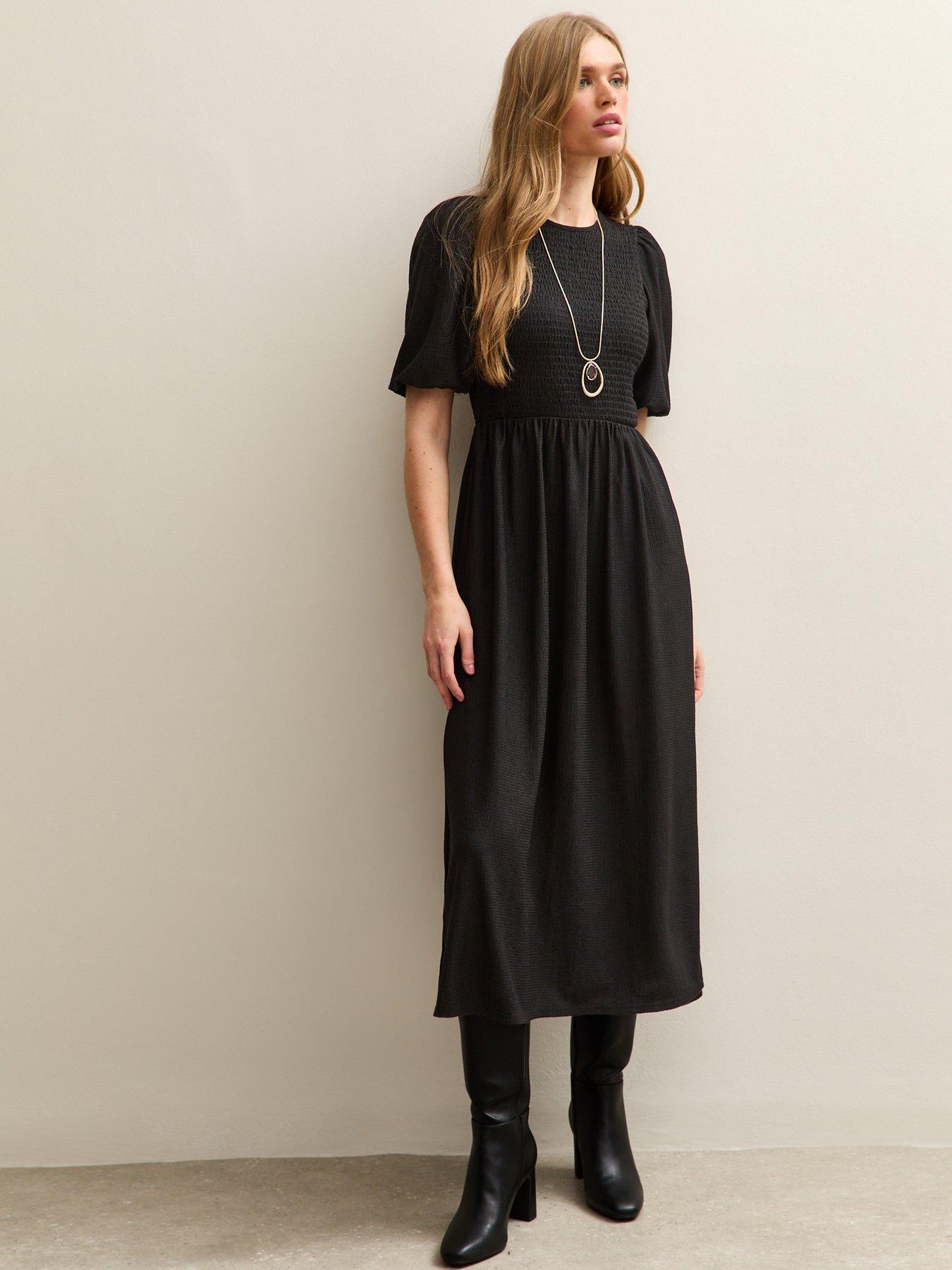 New Look Shakira Crew Neck Long Sleeve Puff Smock Midi - Black