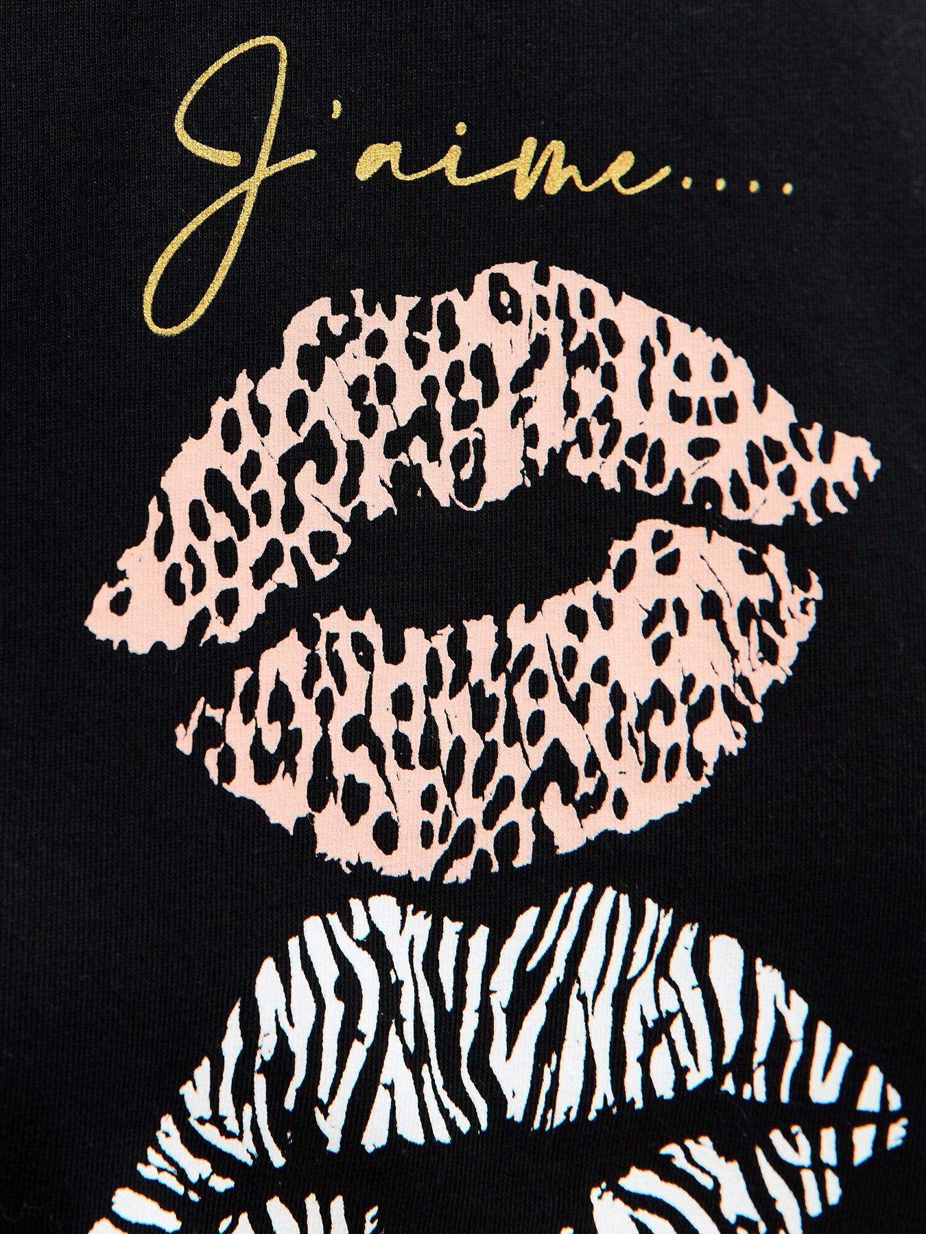 Image 6 of 6 of New Look Leopard Print Short Sleeve Top And Shorts Pyjama Set - Brown