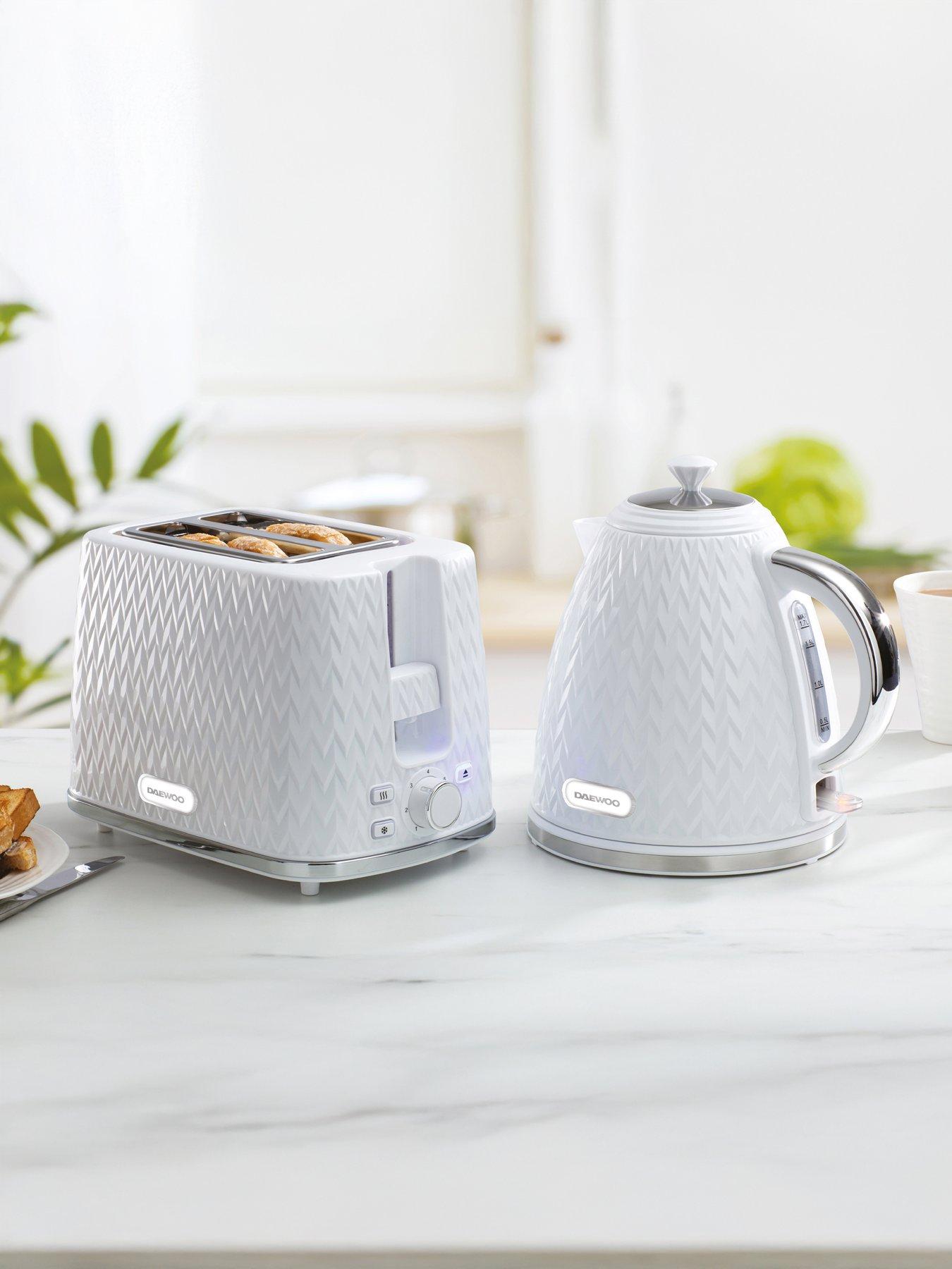 Image 1 of 6 of Daewoo Argyle Jug Kettle and 2 Slice Toaster- White