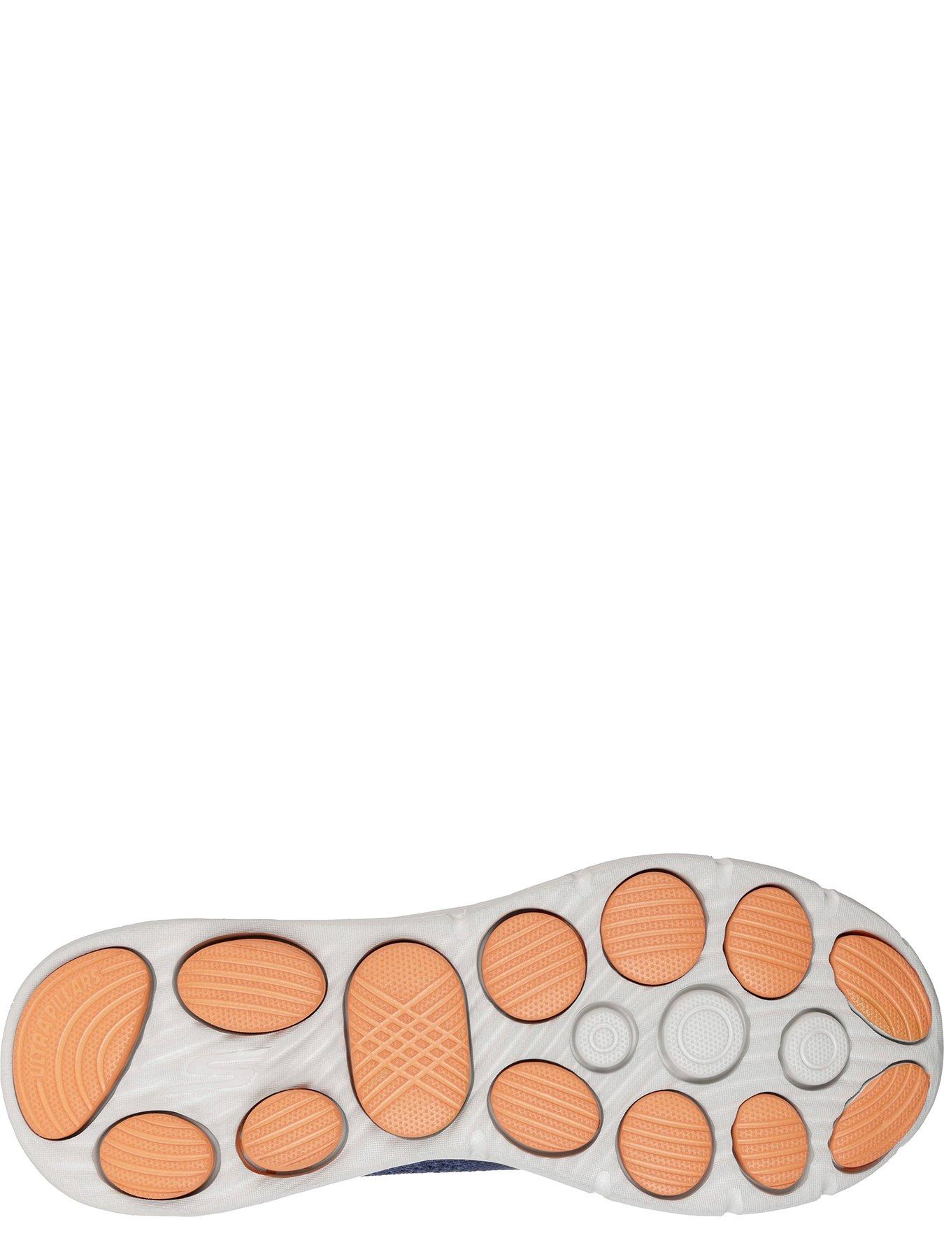 Image 4 of 6 of Skechers Go Walk 8 Trainer - Navy