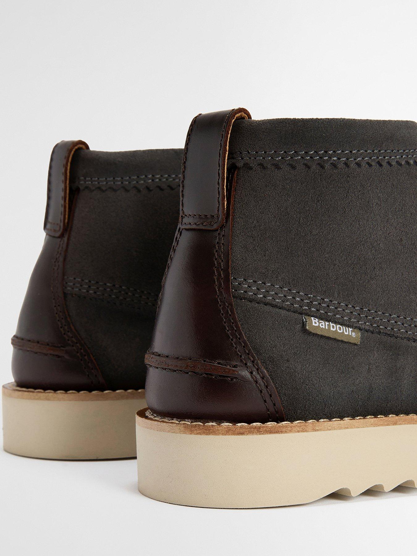 barbour-barbour-hadston-chukka-boots-light-greyoutfit