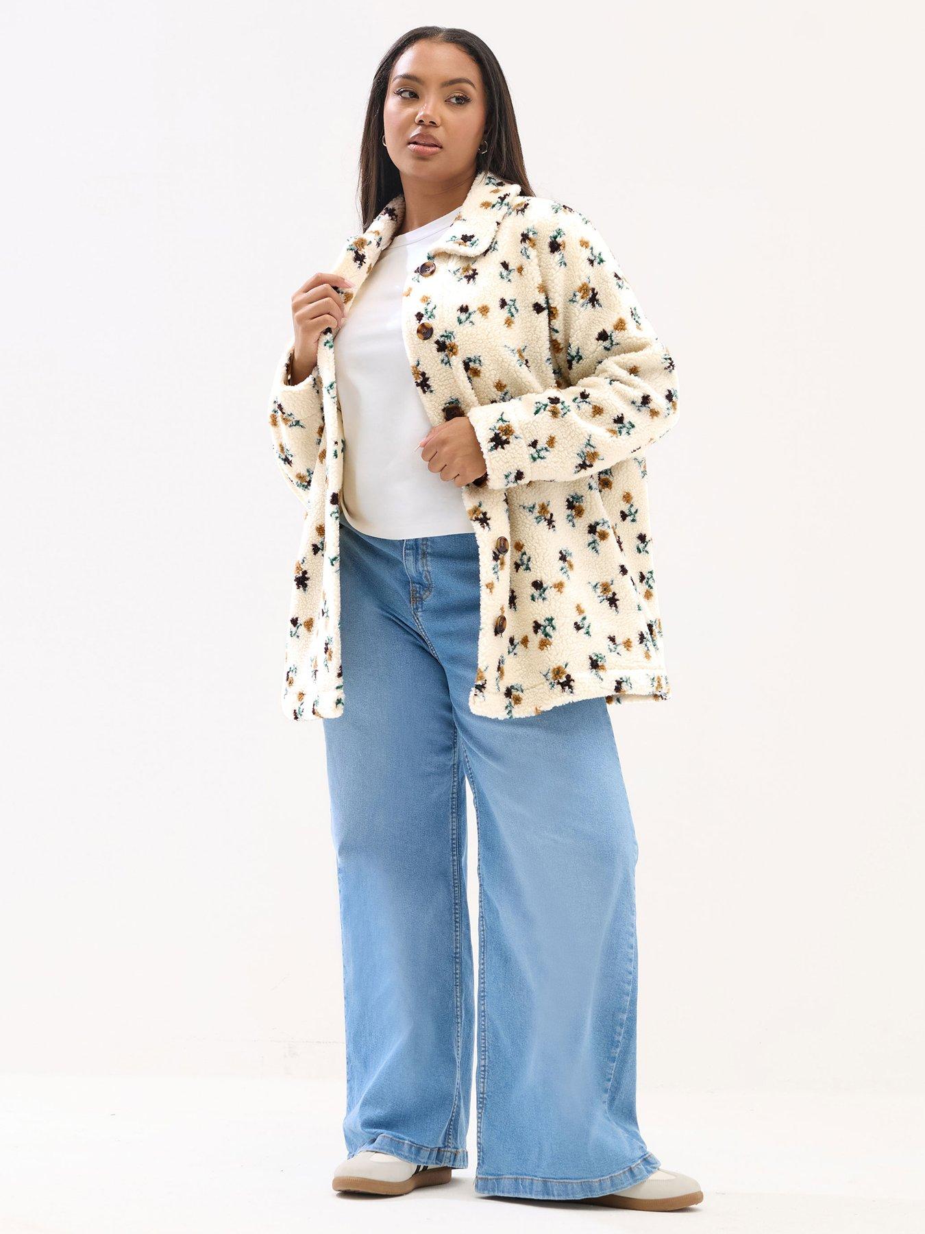 Image 3 of 4 of Yours Curve Button Through Floral Fleece - Ivory