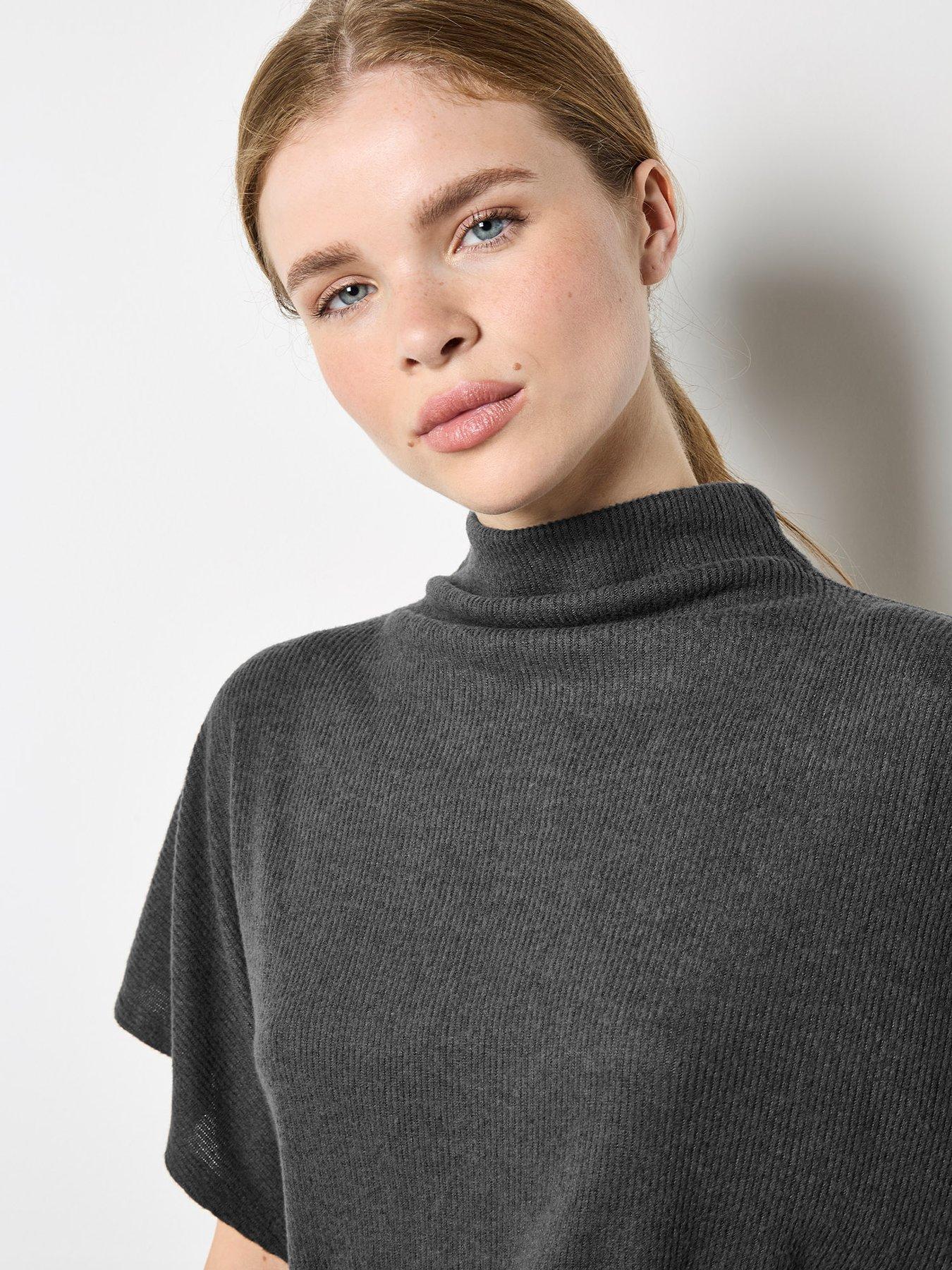 Image 4 of 4 of Apricot Apricot Soft Trouch Side Ruched Top