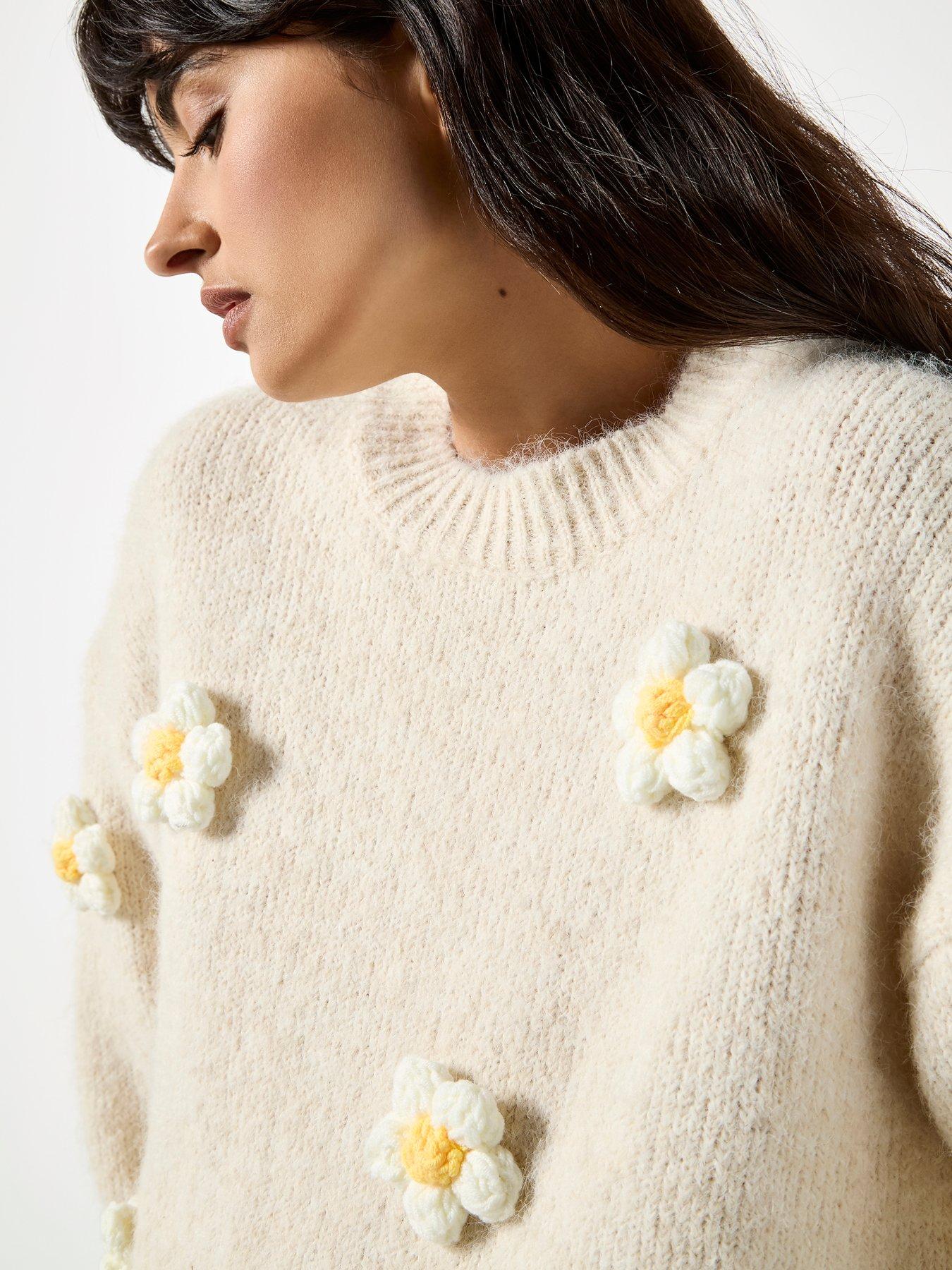 apricot-apricot-3d-daisy-oversized-jumperoutfit