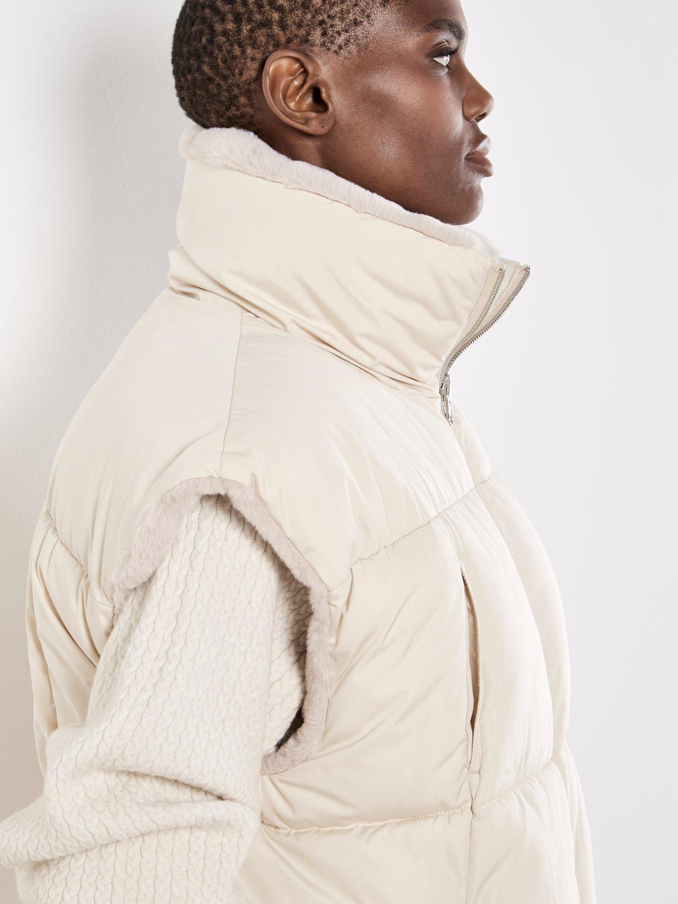 apricot-apricot-reversible-oversized-puffer-jackoutfit