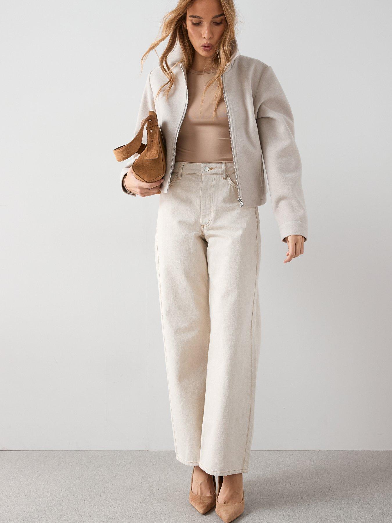 the-very-collection-relaxed-straight-jeans-beigeoutfit