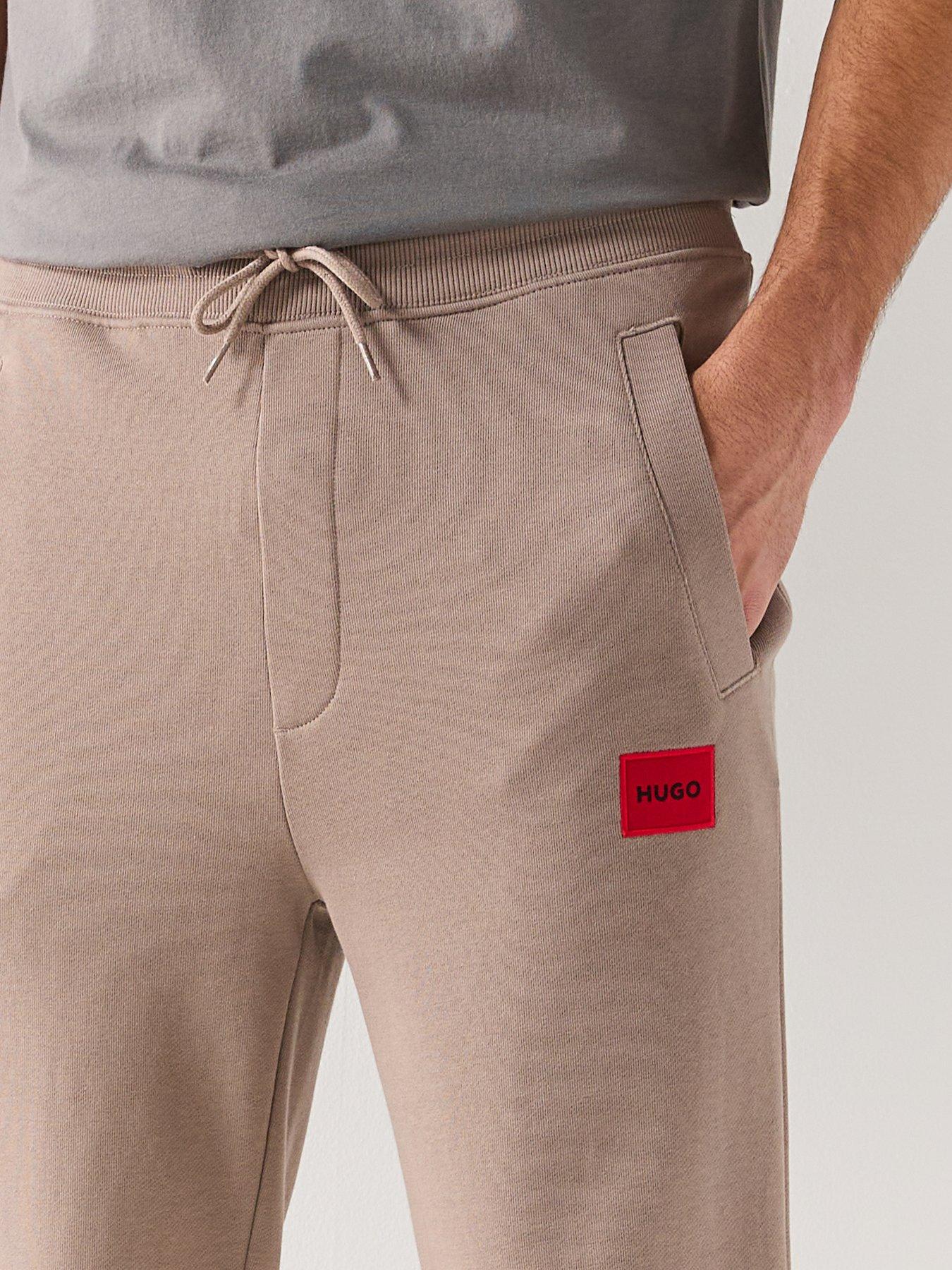 hugo-hugo-doak212-red-patch-logo-cuff-joggers-light-brownoutfit