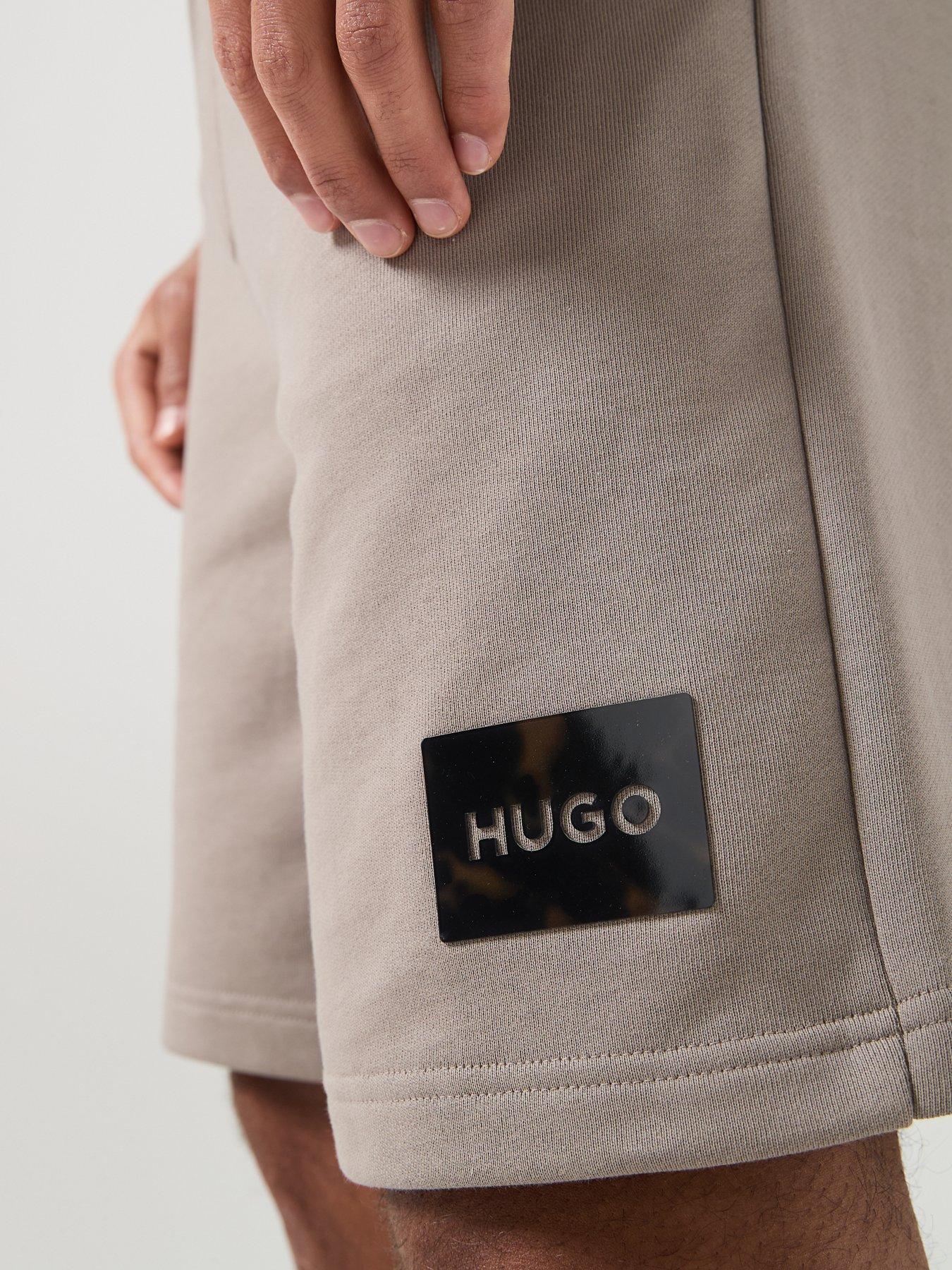 hugo-darix-relaxed-fit-jersey-shorts-light-brownoutfit