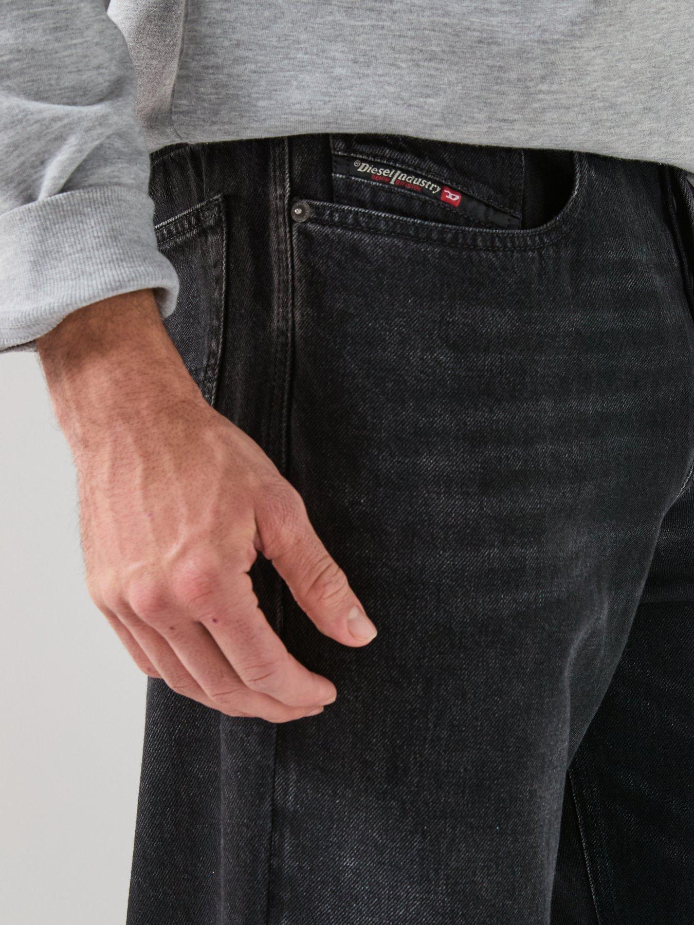 diesel-d-macro-baggy-loose-fit-jeans-blackdetail