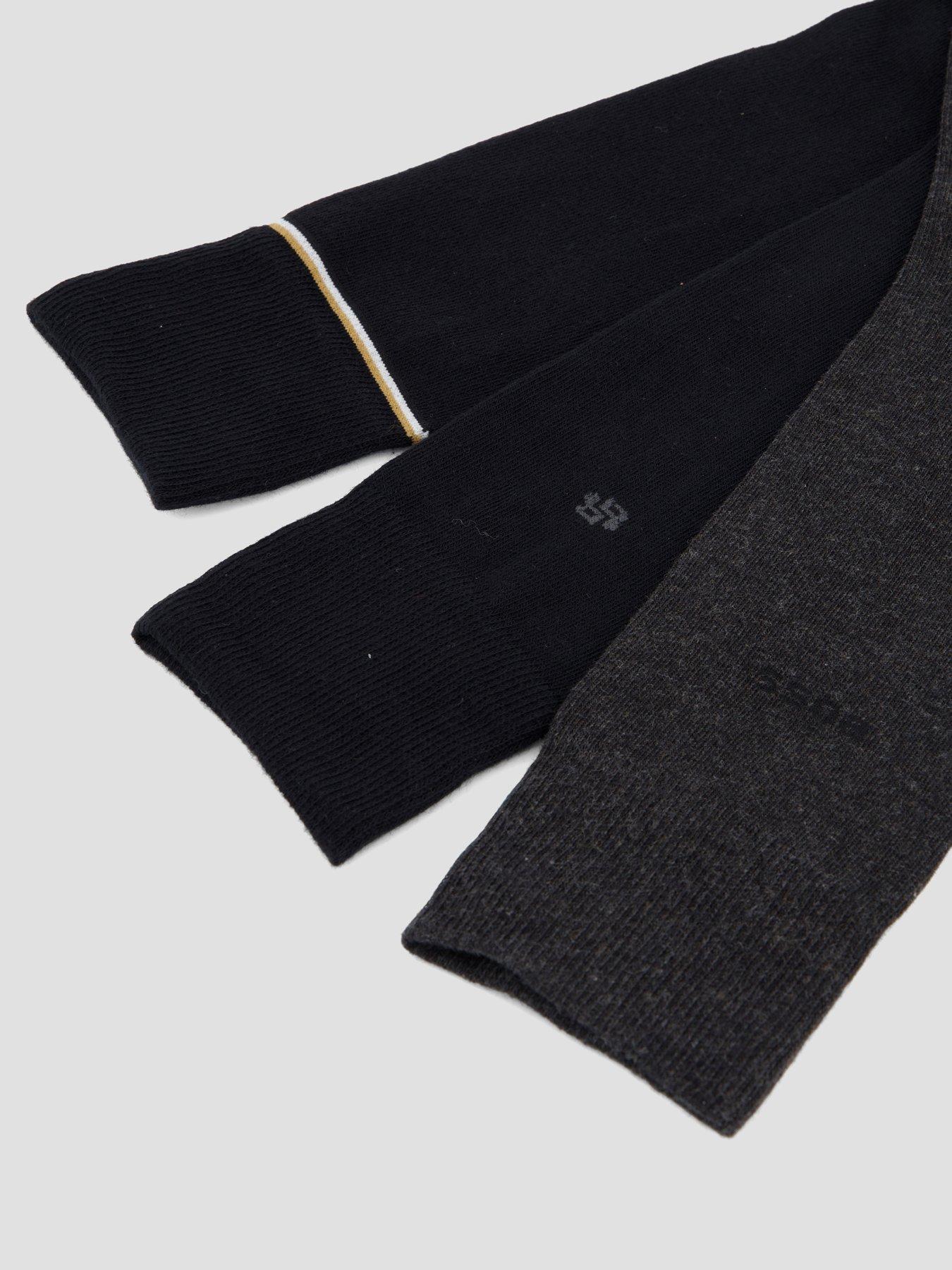 boss-3p-gift-box-crew-socks-blackoutfit