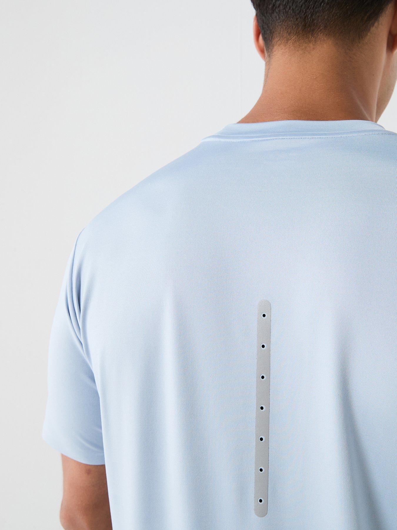 Image 6 of 6 of EA7 Emporio Armani Ventus T-Shirt - Light Blue