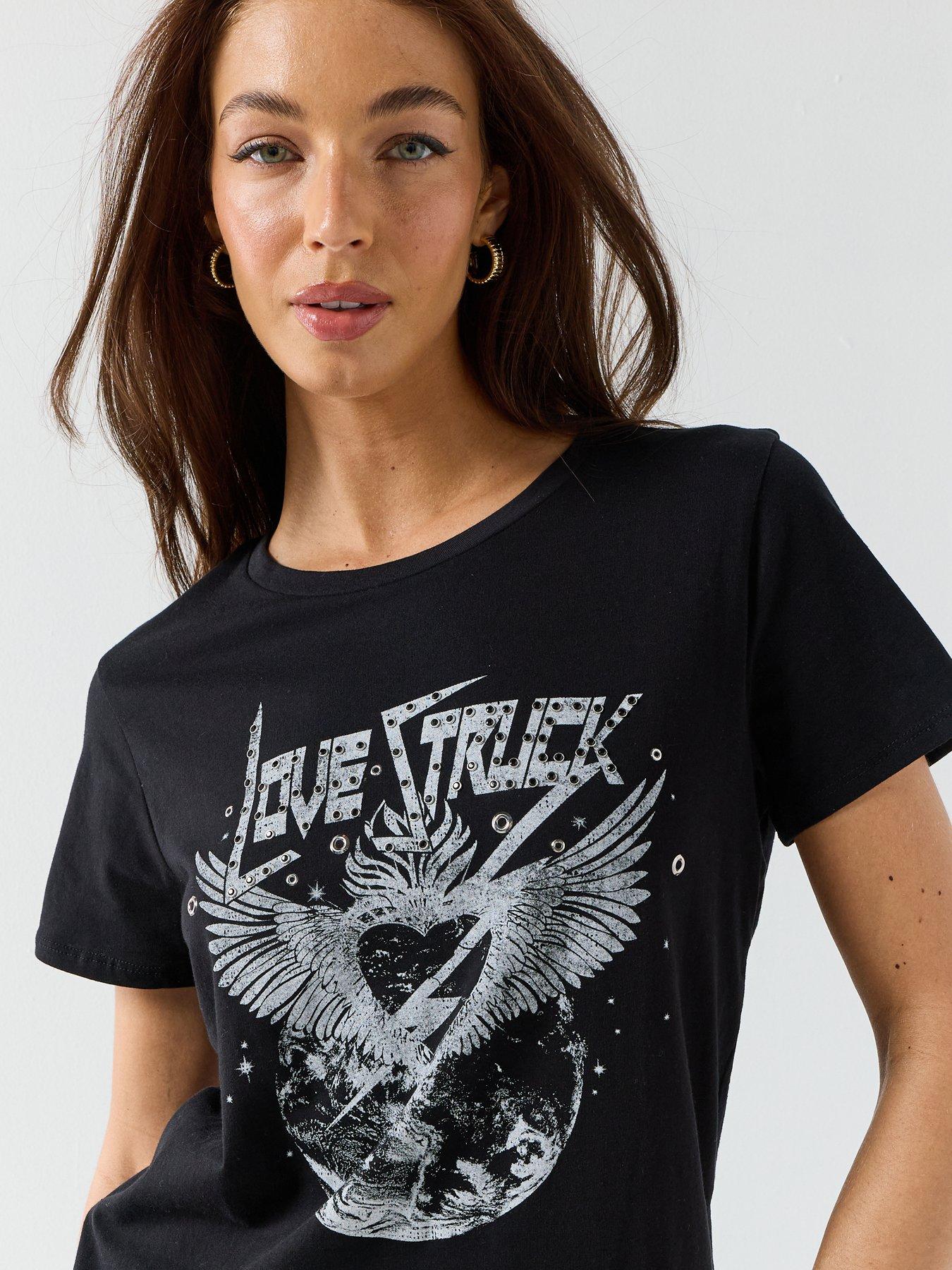 guess-jeans-short-sleeve-love-struck-easy-teeoutfit