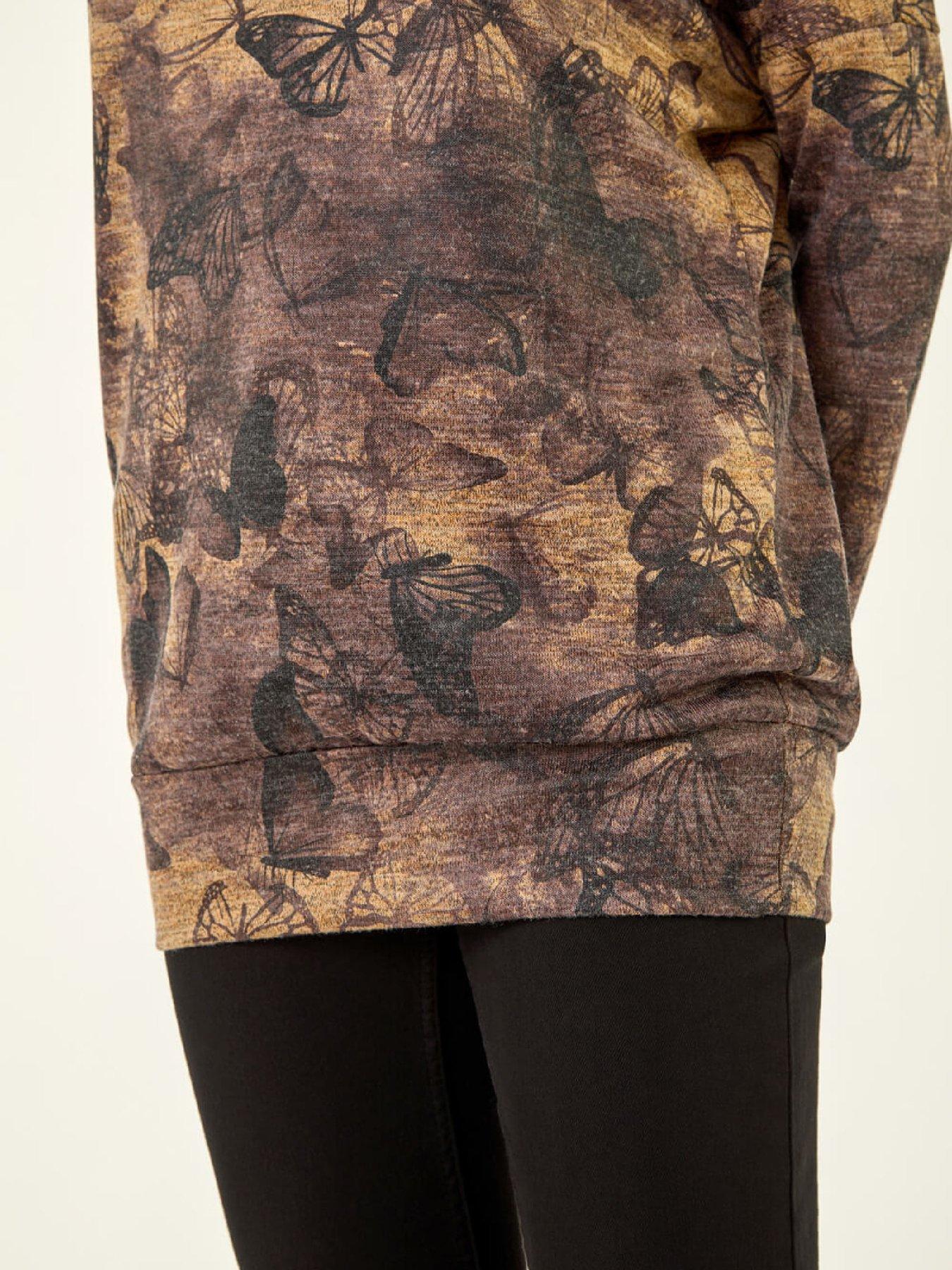 roman-butterfly-print-snit-topdetail