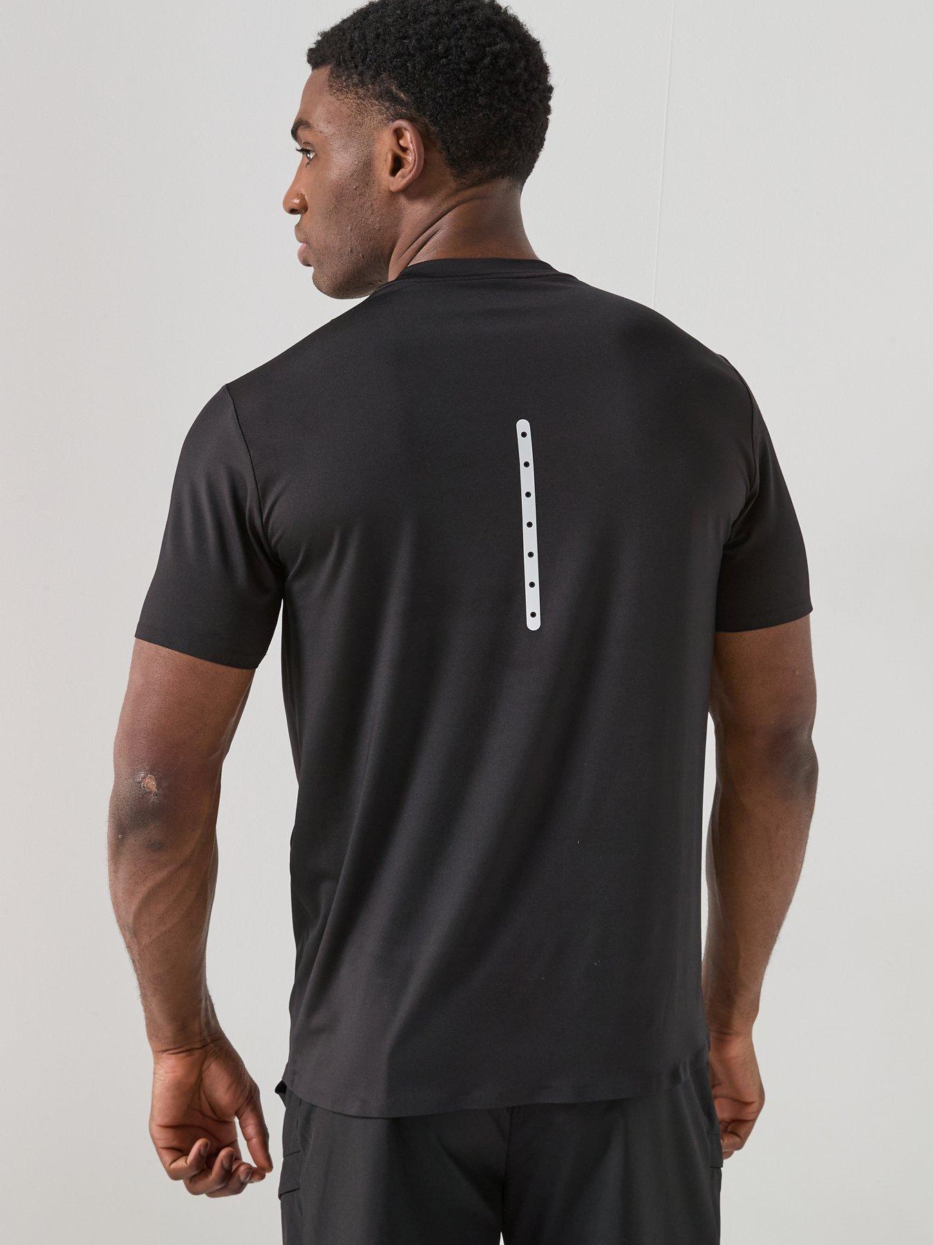 Image 2 of 5 of EA7 Emporio Armani Ventus T-Shirt - Black