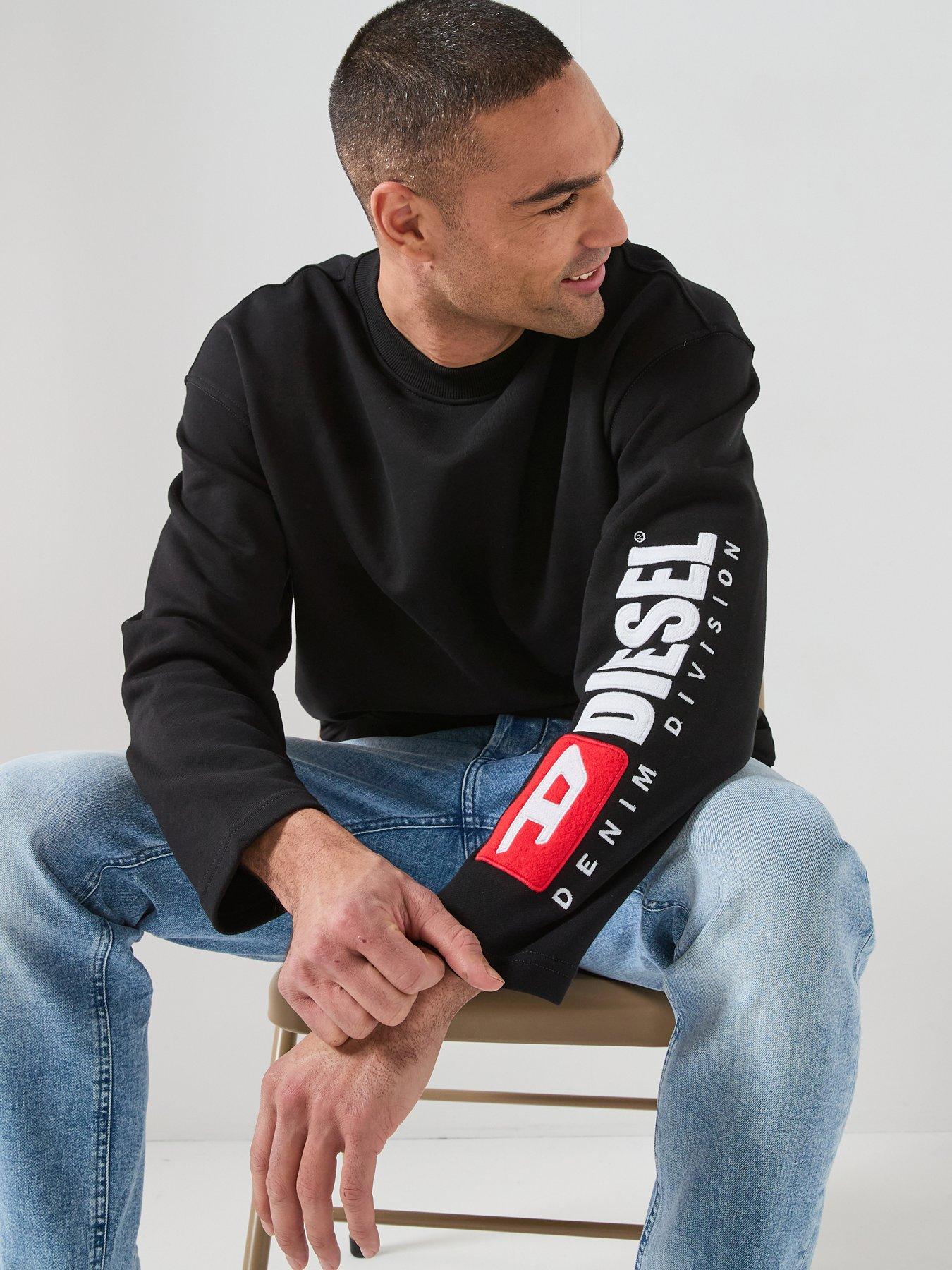diesel-arm-logo-crew-sweatshirt-blackoutfit