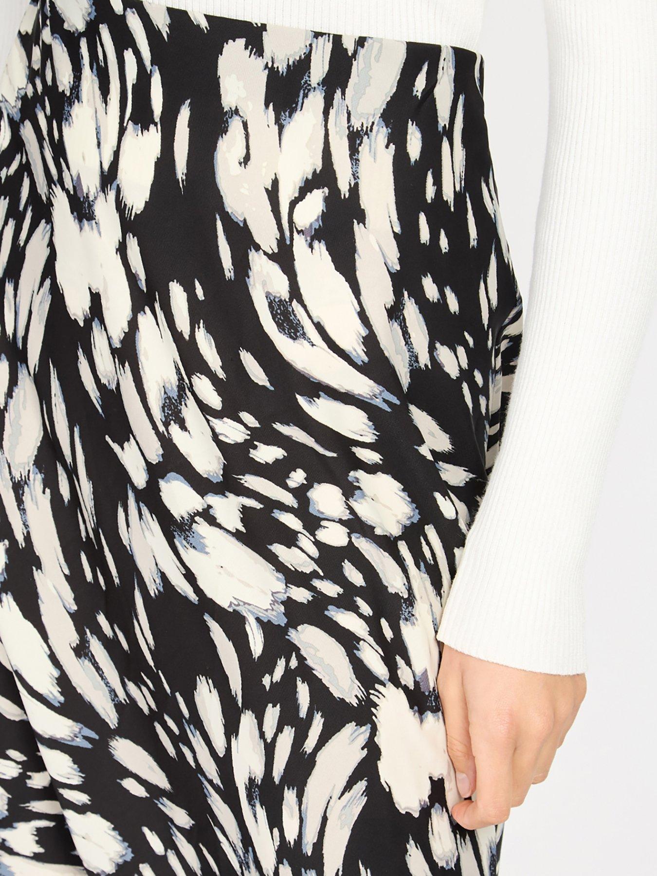 little-mistress-animal-print-midi-slip-skirt-multioutfit