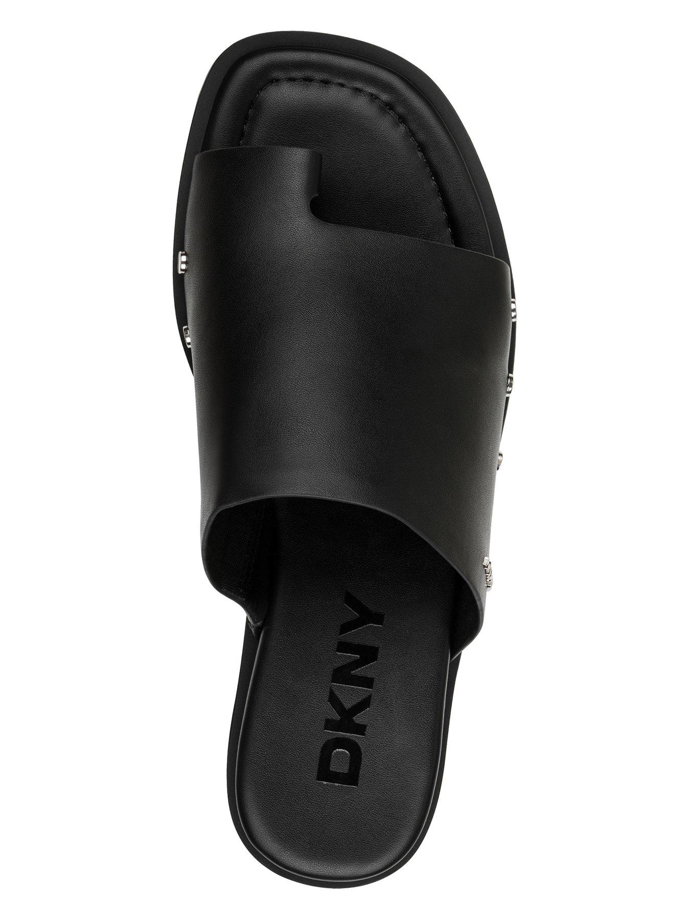 dkny-colwyn-flat-sandal-with-toe-loop-blackoutfit