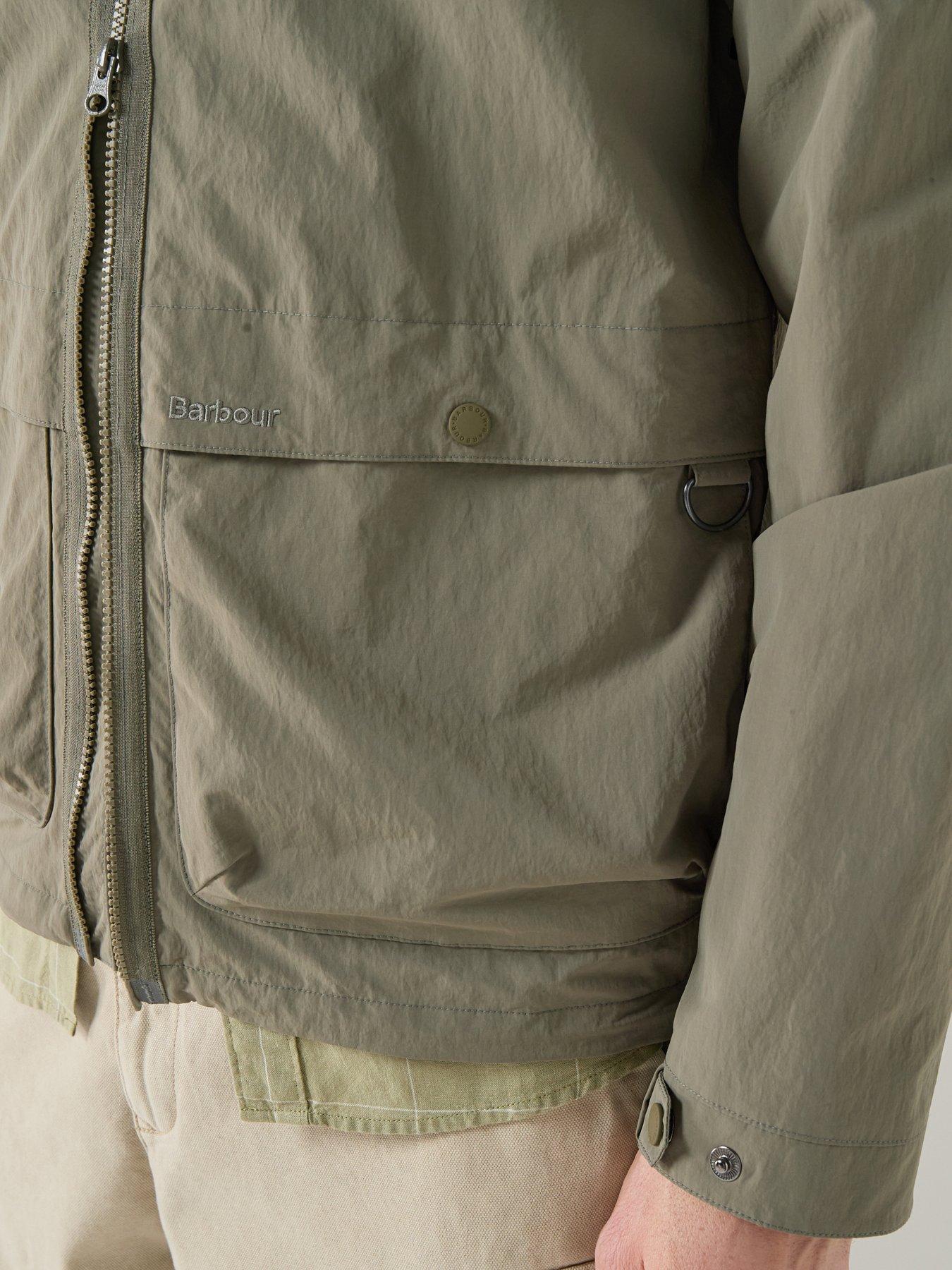 barbour-modern-rokig-hooded-showerproof-jacket-beigeoutfit
