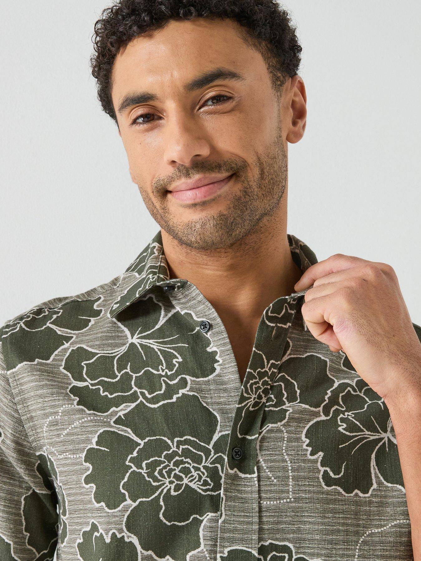 Image 4 of 6 of Les Deux Charlie Poppy Aop Floral Short Sleeve Shirt - Green