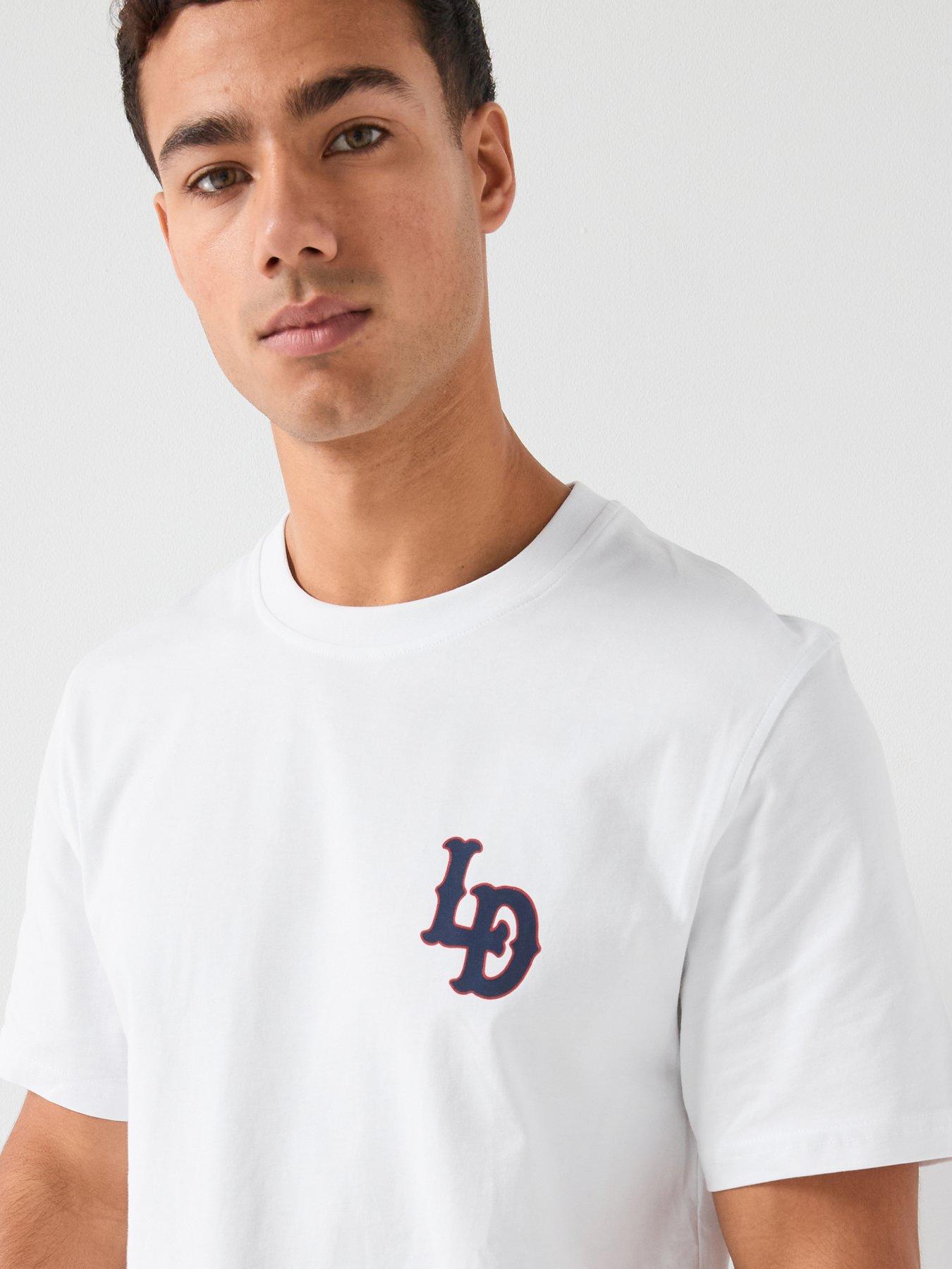 les-deux-brady-emblem-t-shirt-whiteoutfit