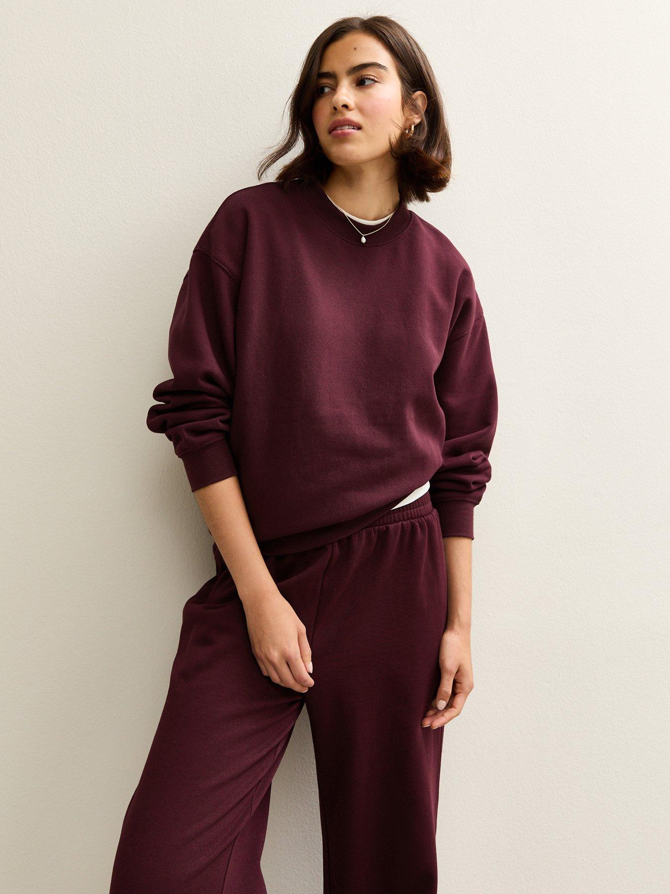 new-look-relaxed-fit-crew-neck-sweatshirt-burgundy-red