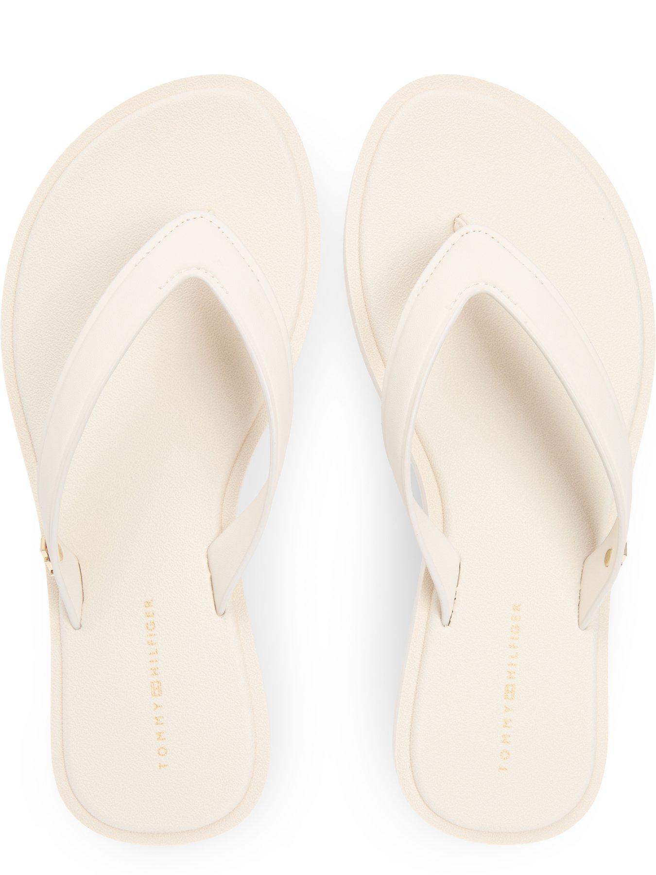 tommy-hilfiger-the-scandi-premium-summer-sandaloutfit