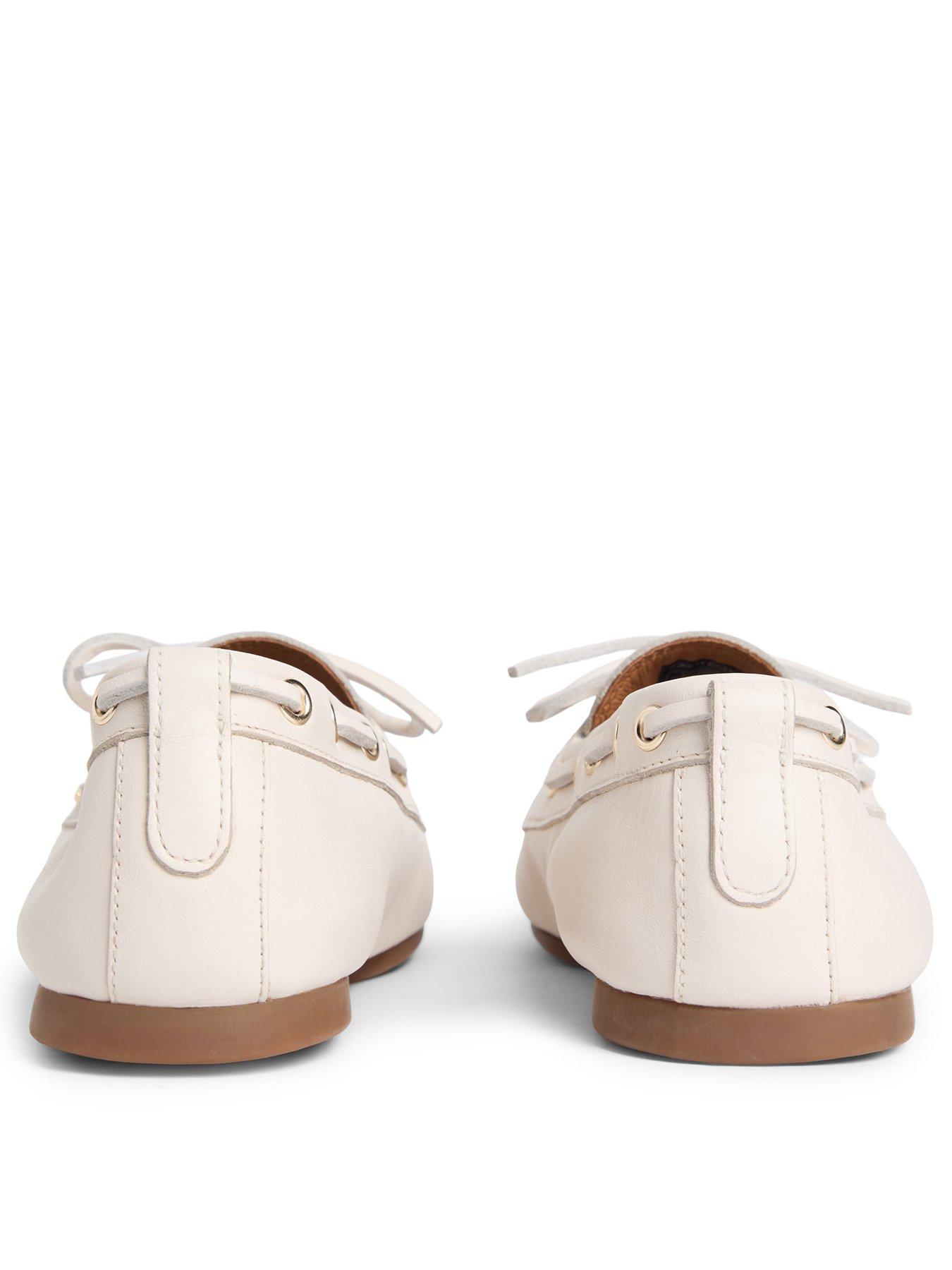Image 3 of 6 of Tommy Hilfiger Th Sleek Leather Boat Shoe