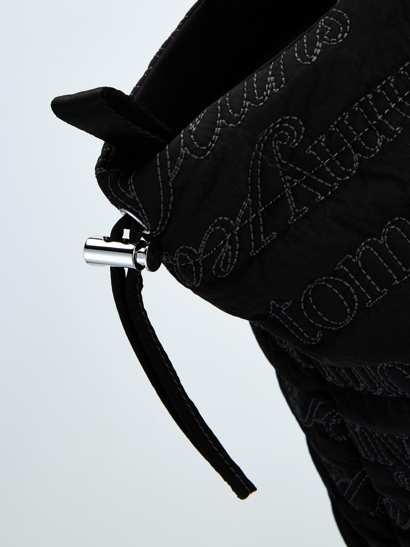 tommy-jeans-icon-nylon-tote-bagoutfit
