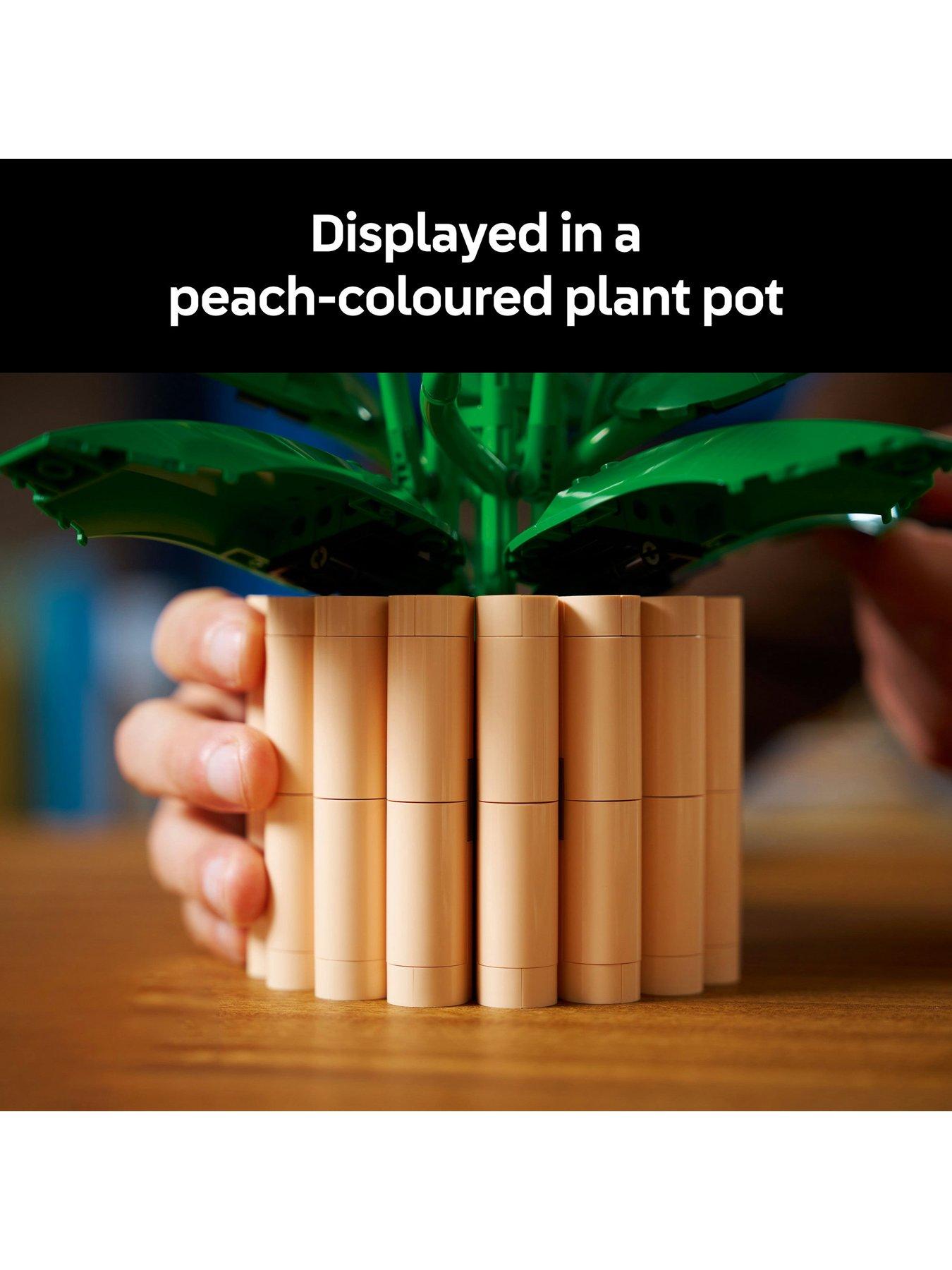 Image 5 of 8 of LEGO Botanical Peace Lily Flower Decor Set (11504)