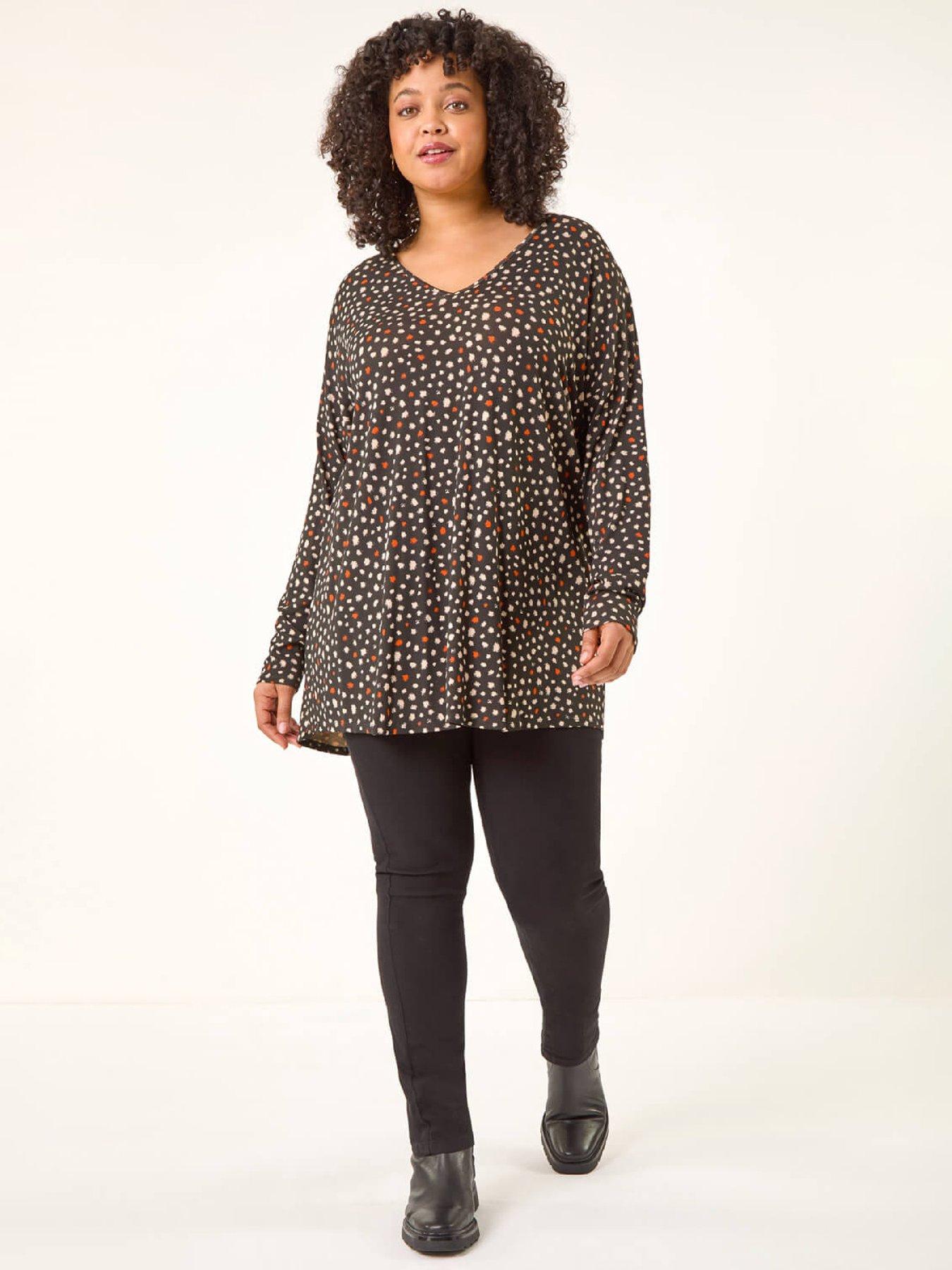 Image 3 of 5 of Roman Curve Spotted V-neck Stretch Top - Black