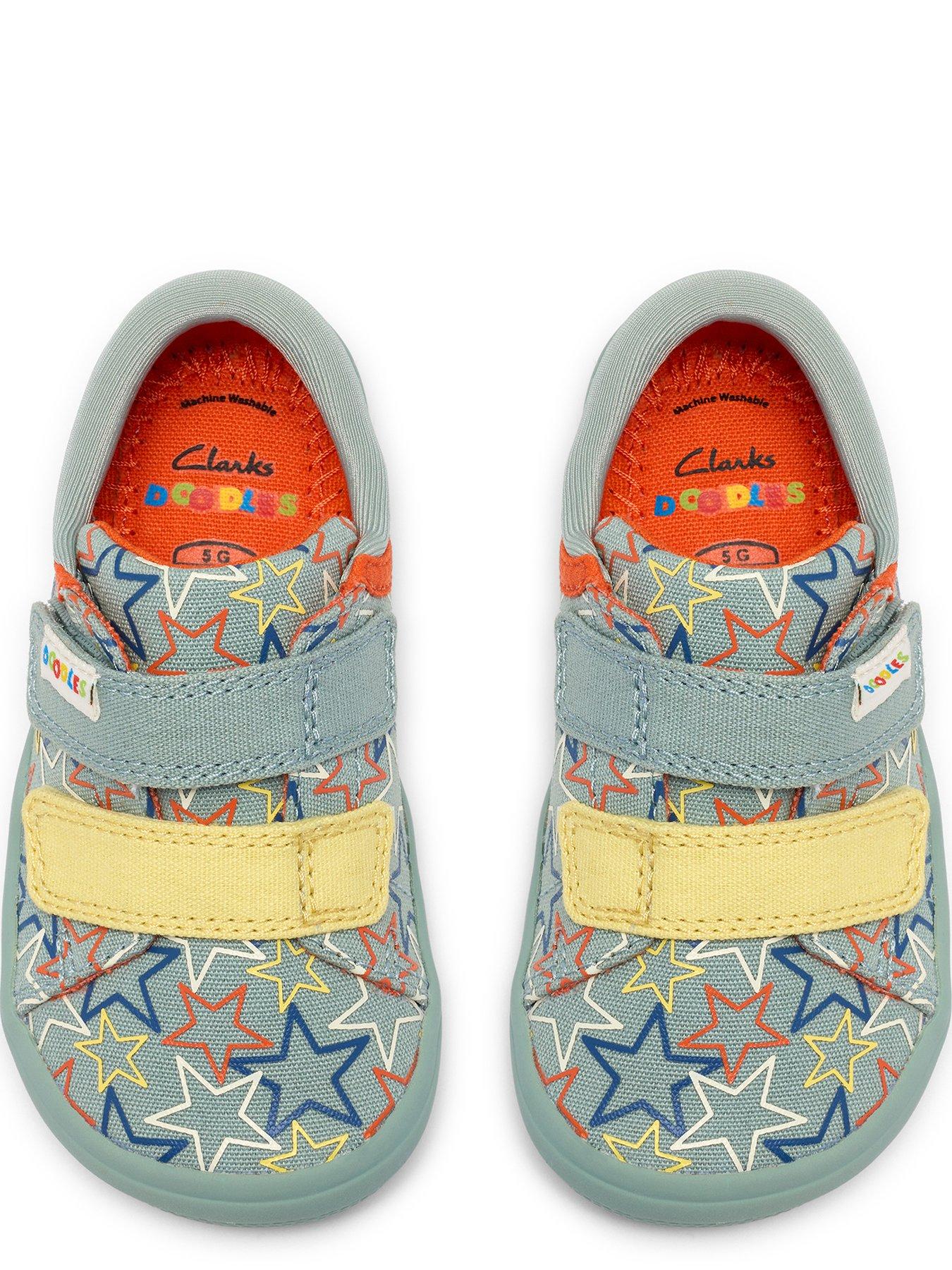 clarks-baby-briley-fly-first-shoe-greenoutfit