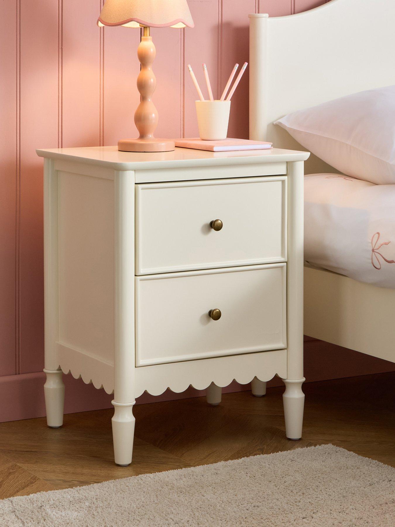 the-very-collection-new-scallop-bedside-chest-fscreg-certifiedfront
