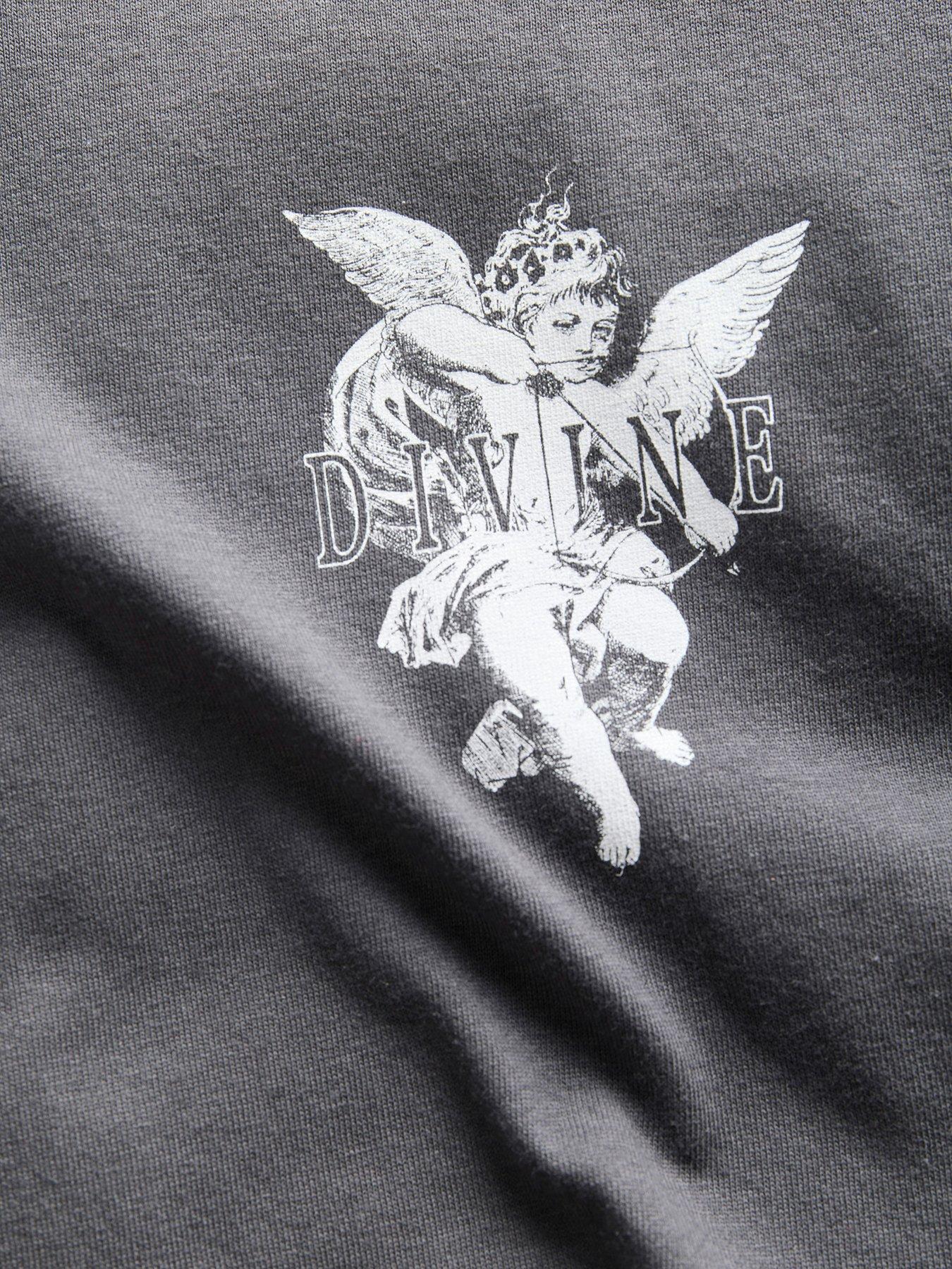 jack-jones-divine-graphic-t-shirt-greyoutfit