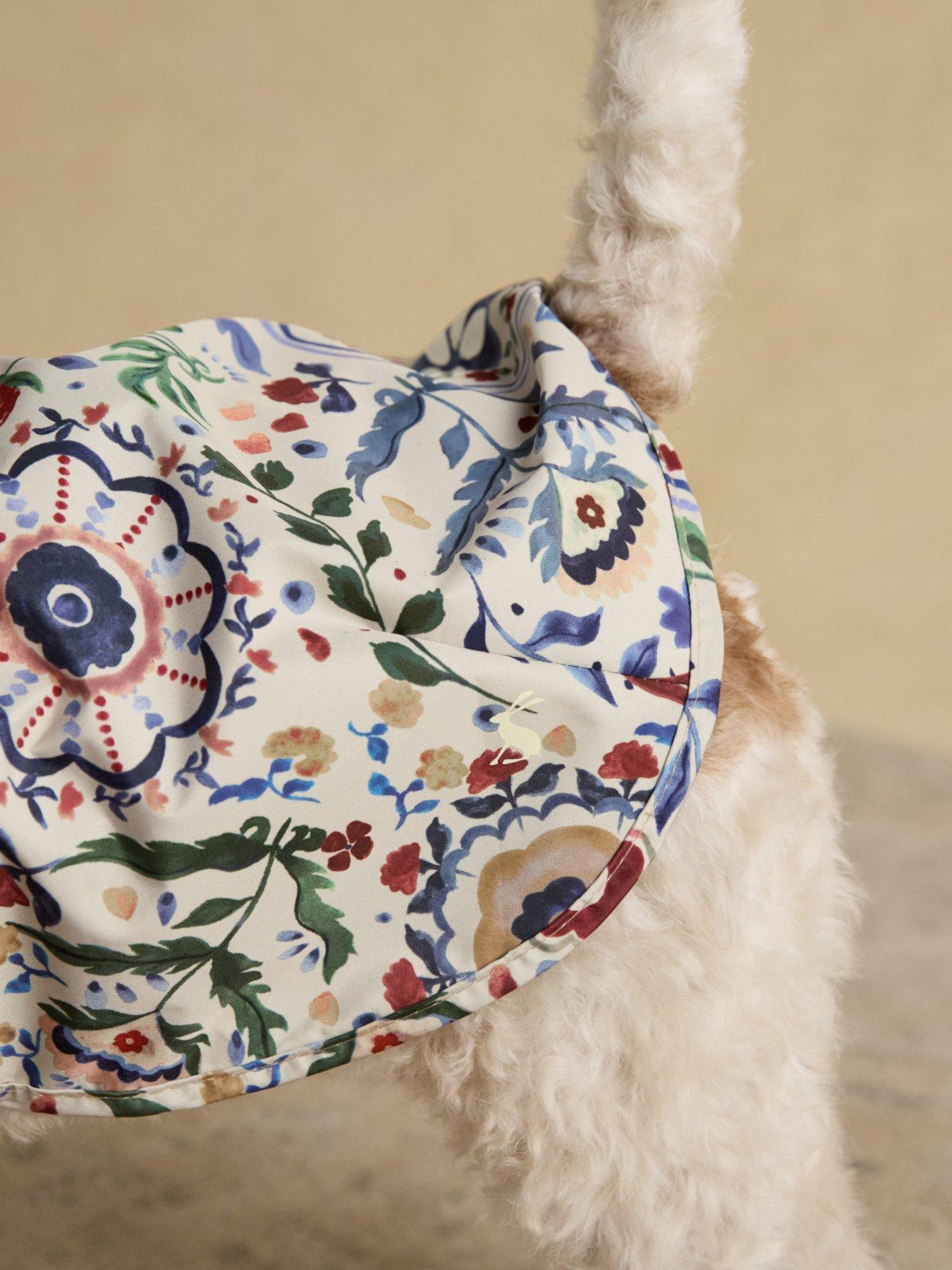 joules-festival-floral-packaway-jacketoutfit